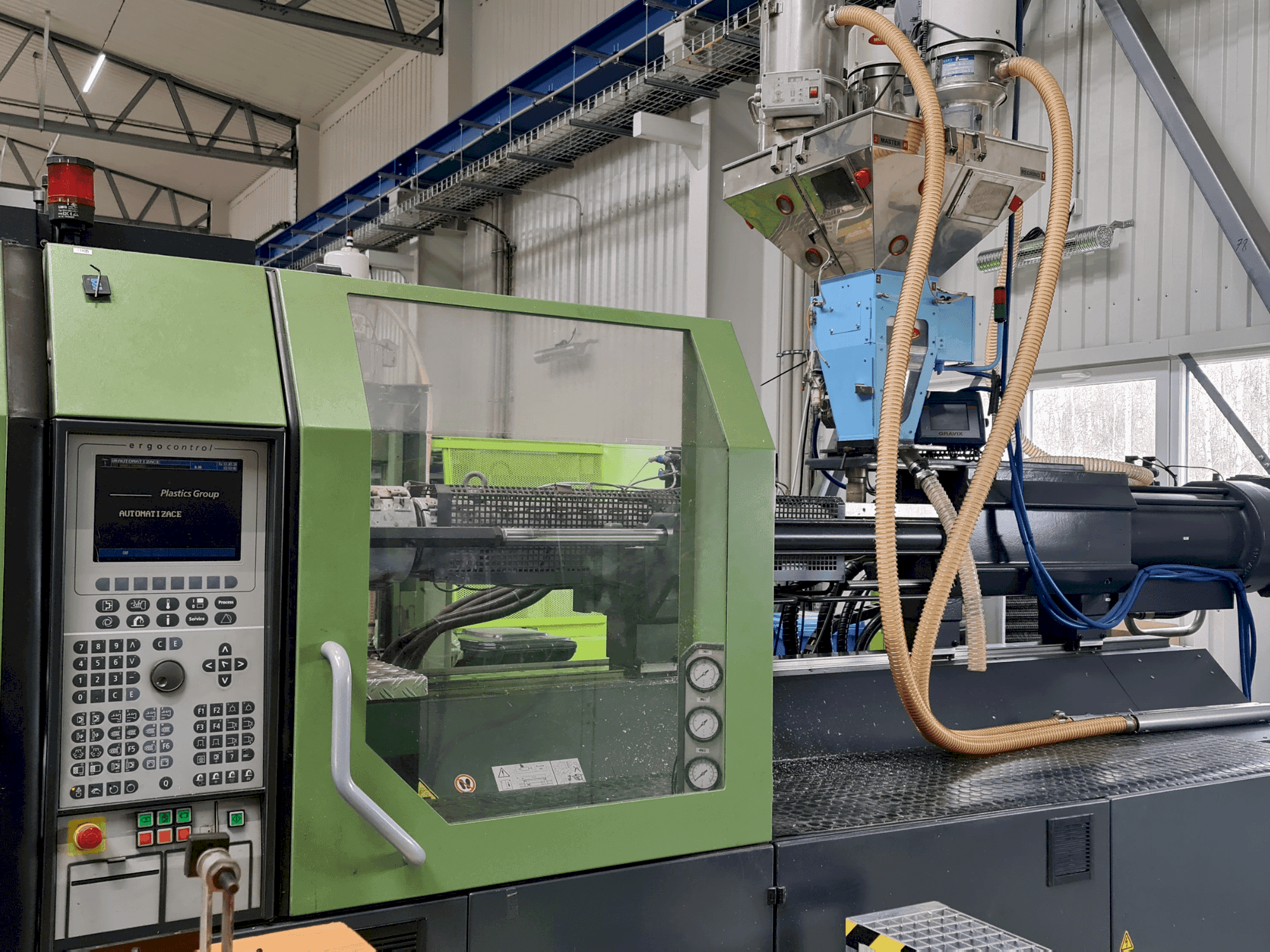 Prikaz lijeve strane stroja DEMAG Concept 420/810-2300