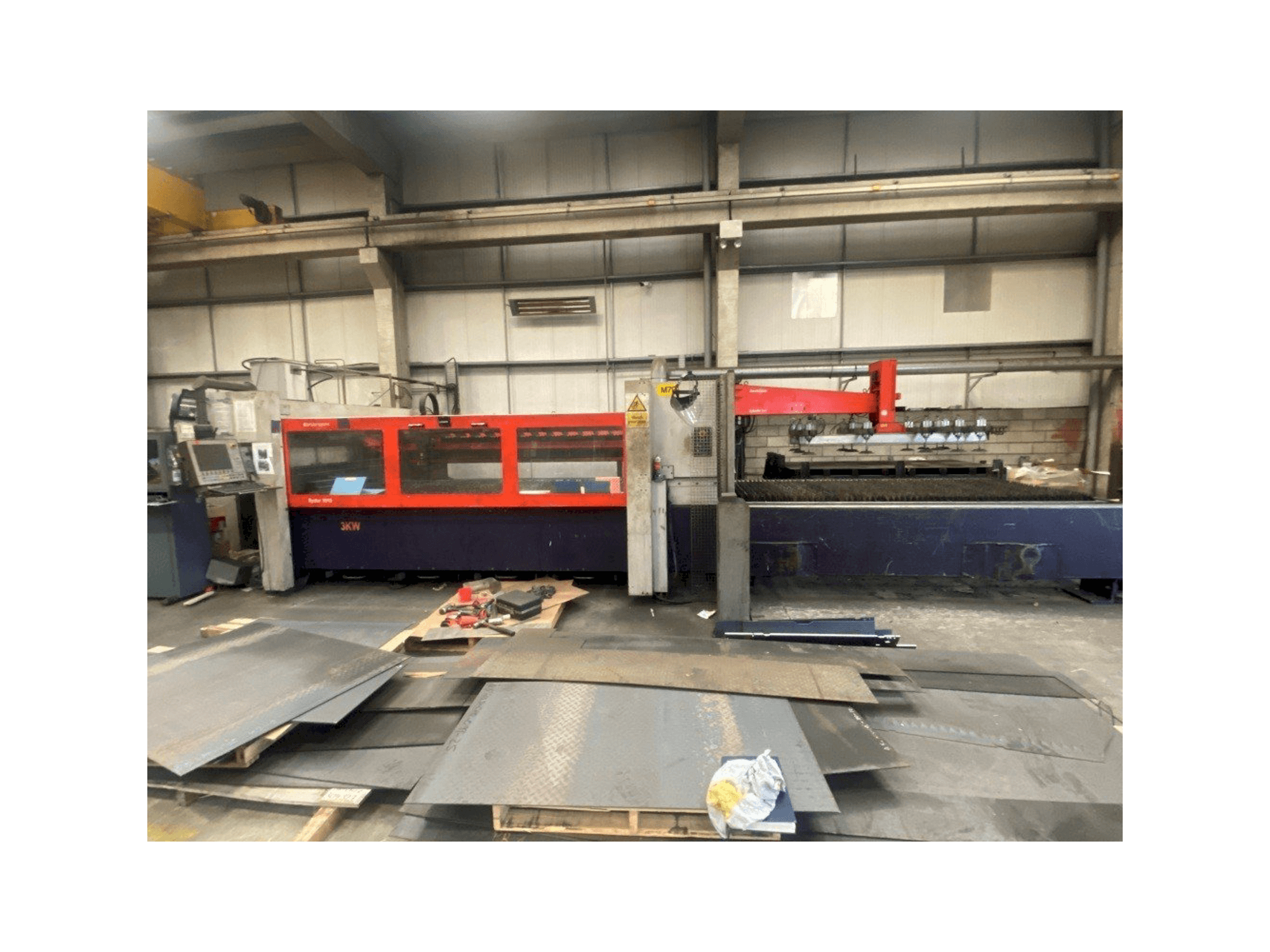 Prikaz stroja Bystronic Bystar 3015 sprijeda