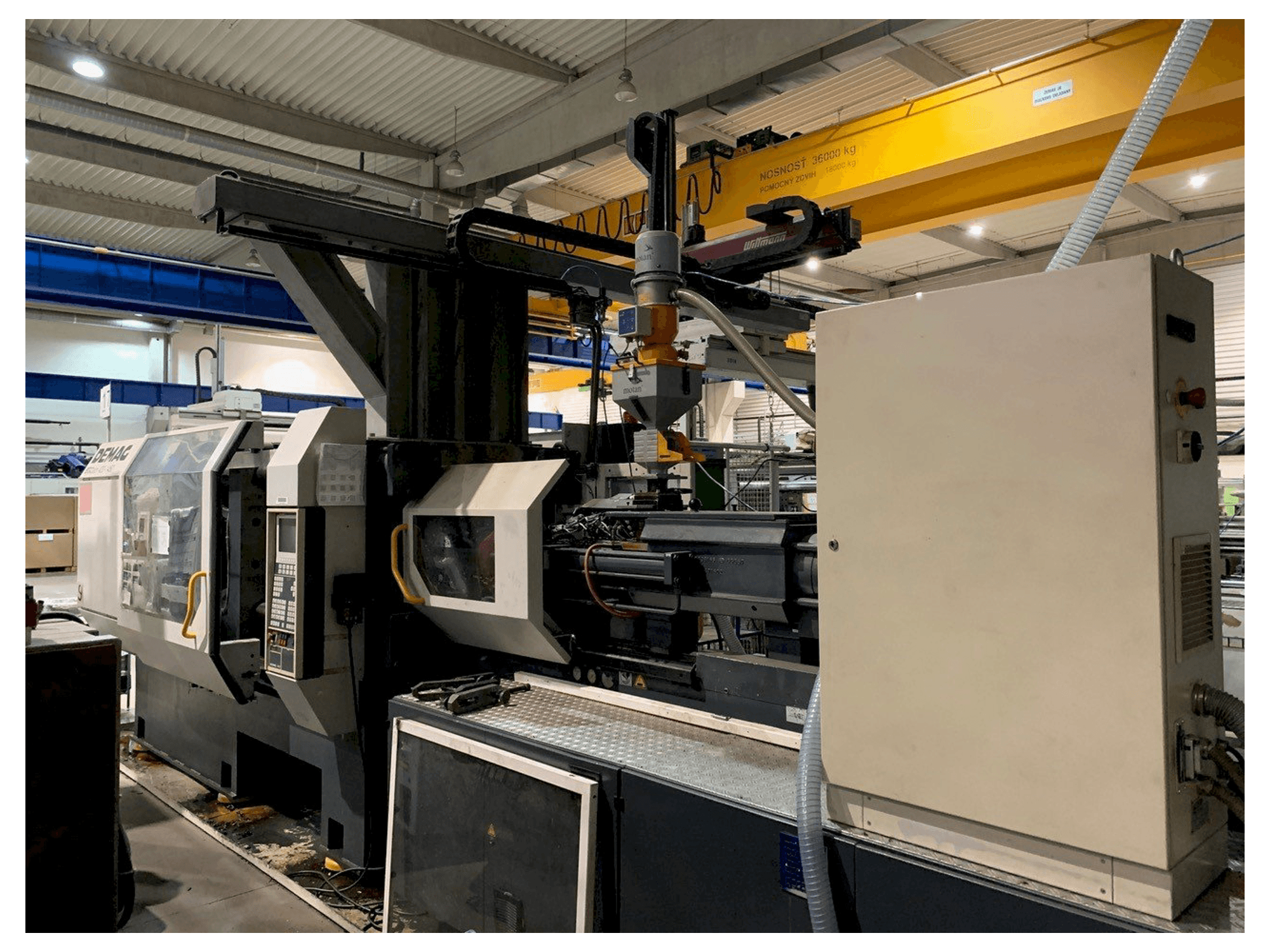 Prikaz stroja DEMAG Ergotech 4200-1450 sprijeda