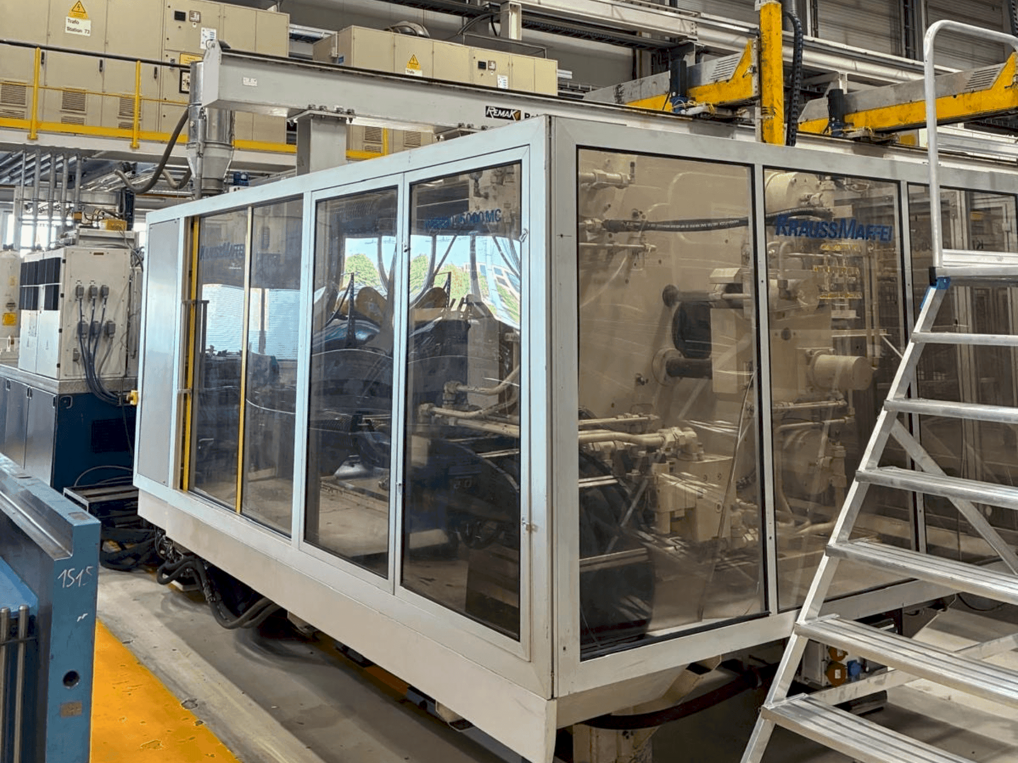 Prikaz stroja Krauss Maffei 800-5000MC4 sprijeda