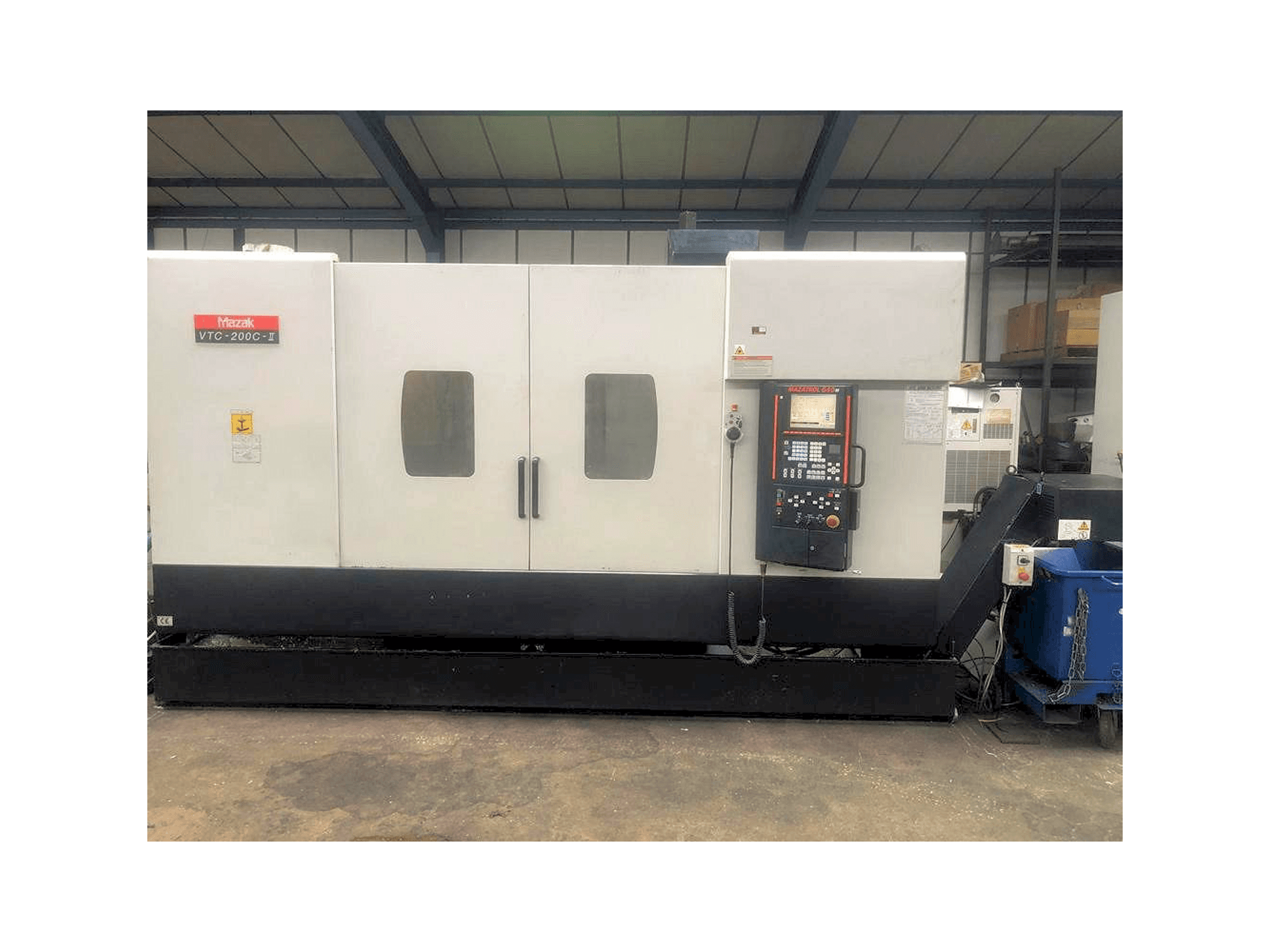 Prikaz stroja Mazak VTC-200C-II sprijeda