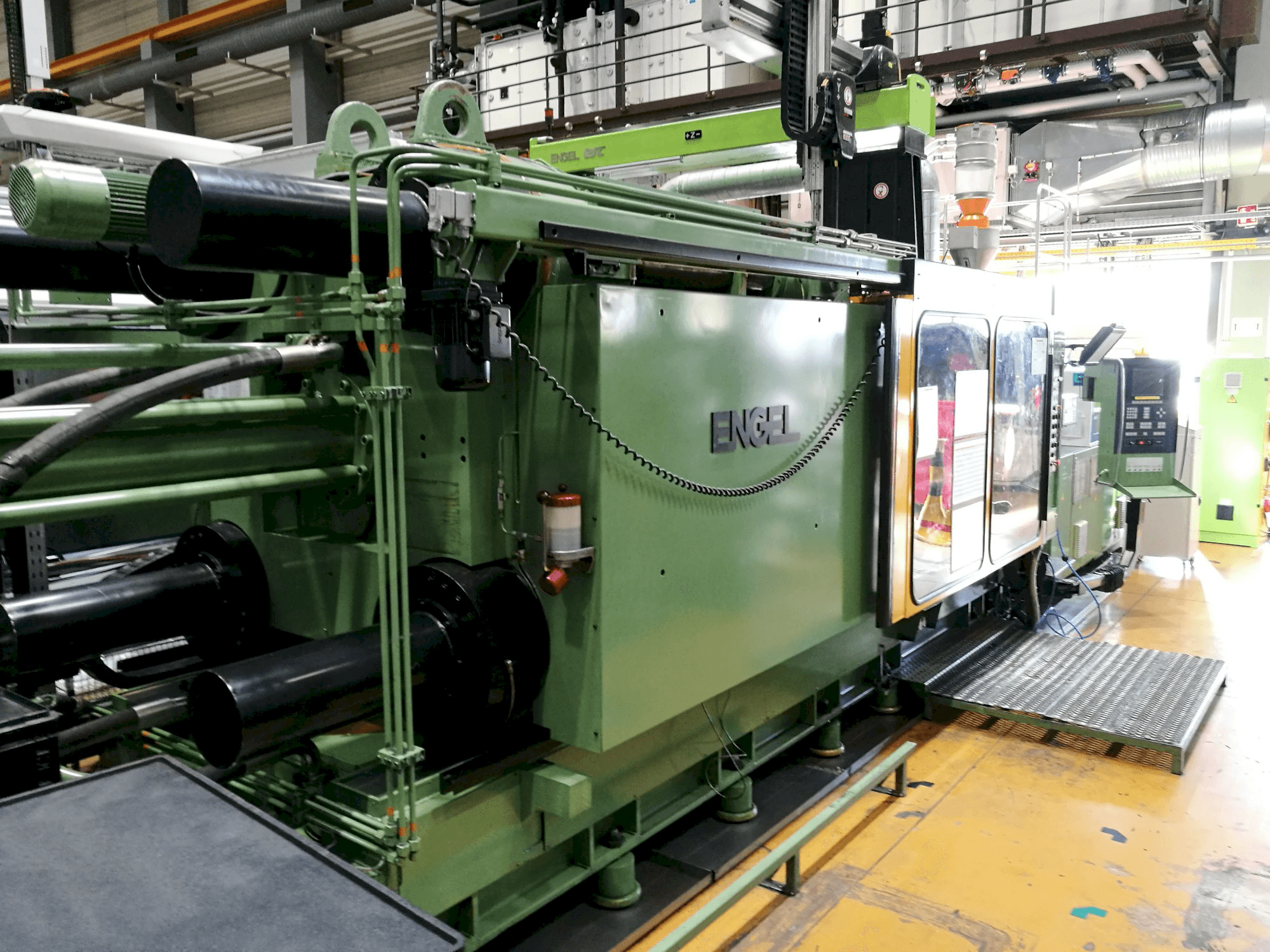 Prikaz stroja ENGEL ES 4400/800 zdesna