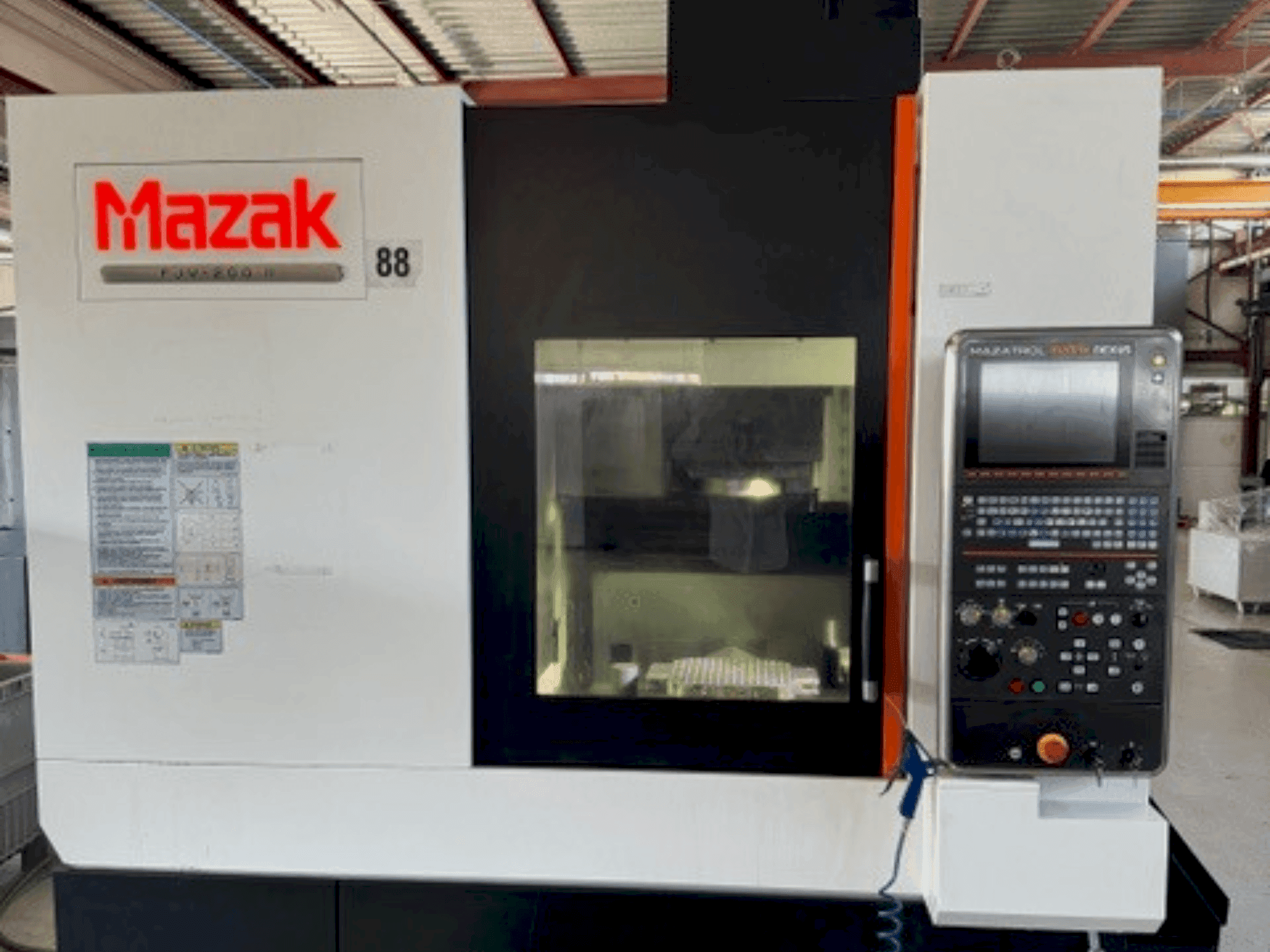 Prikaz stroja Mazak FJV-200II sprijeda