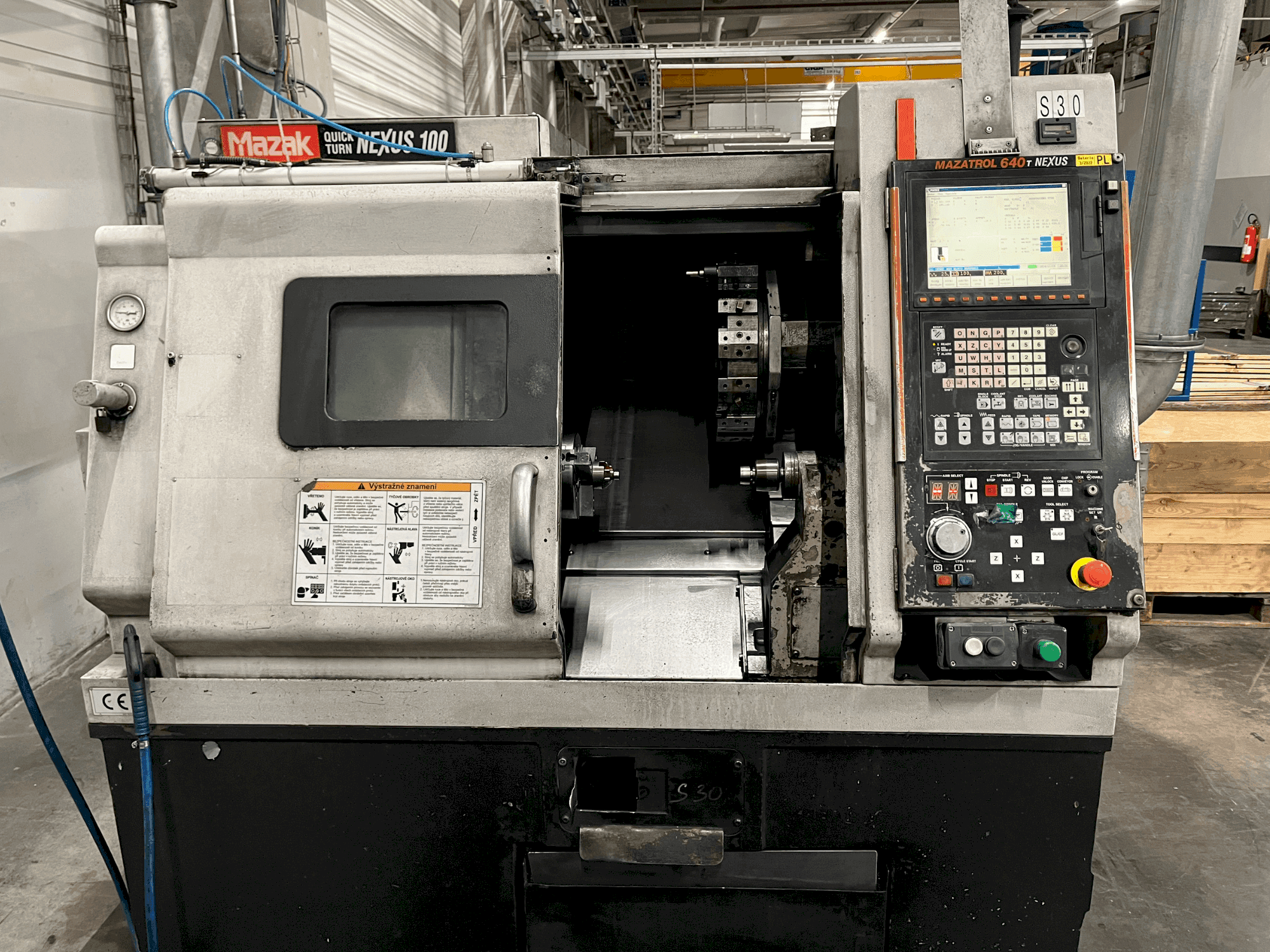 Prikaz stroja Mazak Quick Turn Nexus 100 sprijeda