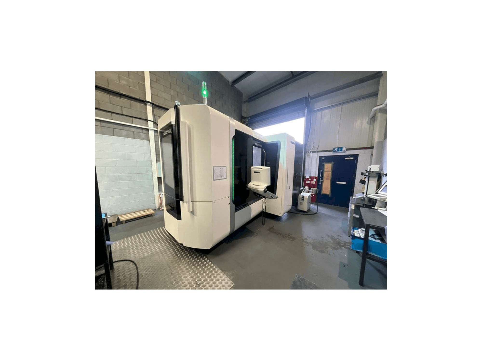 Prikaz stroja DMG MORI NHX 5000 sprijeda