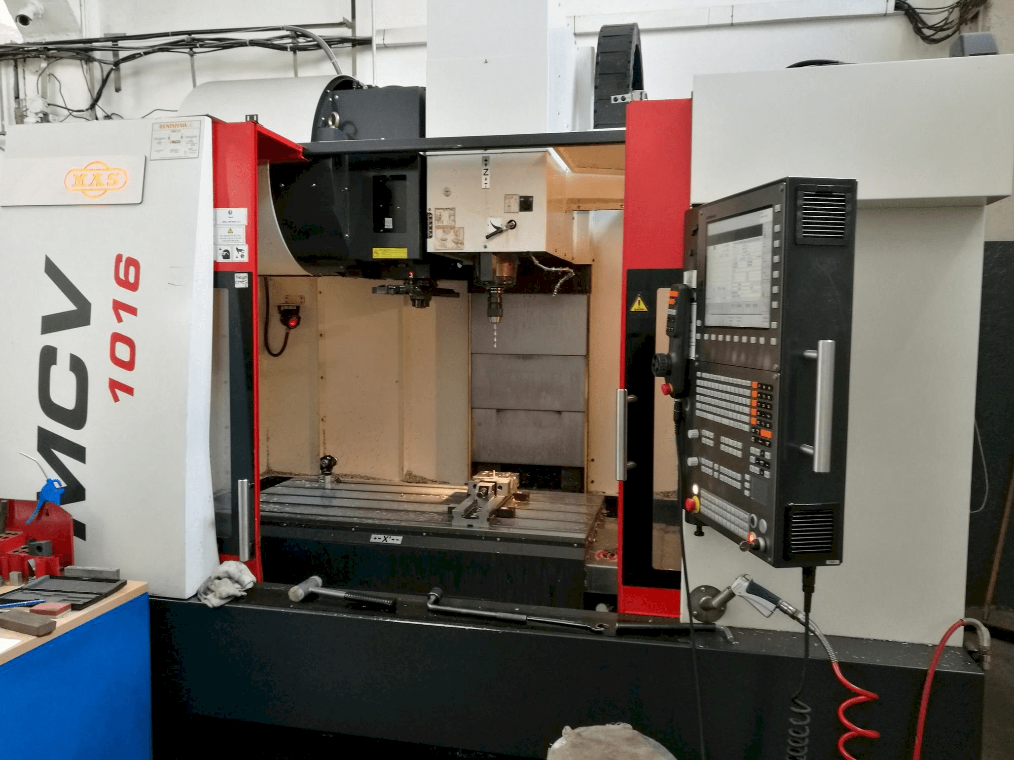 Prikaz stroja KOVOSVIT MAS MCV 1016 Quick sprijeda