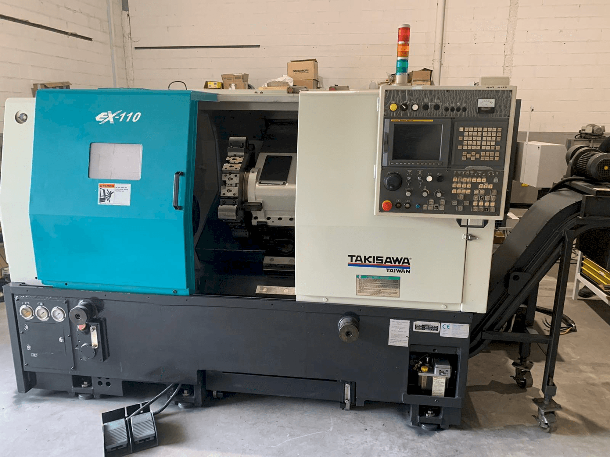 Prikaz stroja Takisawa EX-110 sprijeda
