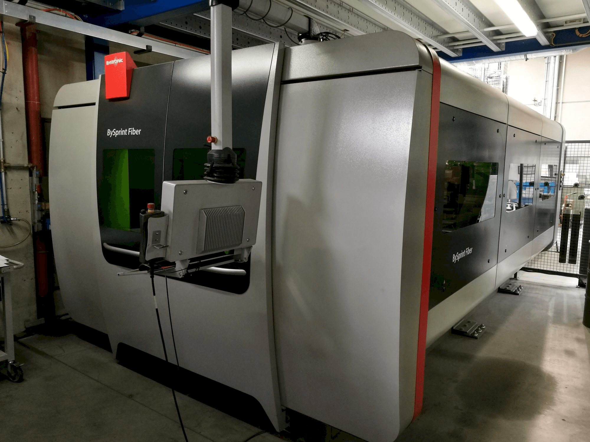 Prikaz stroja Bystronic BySprint Fiber 3015 sprijeda