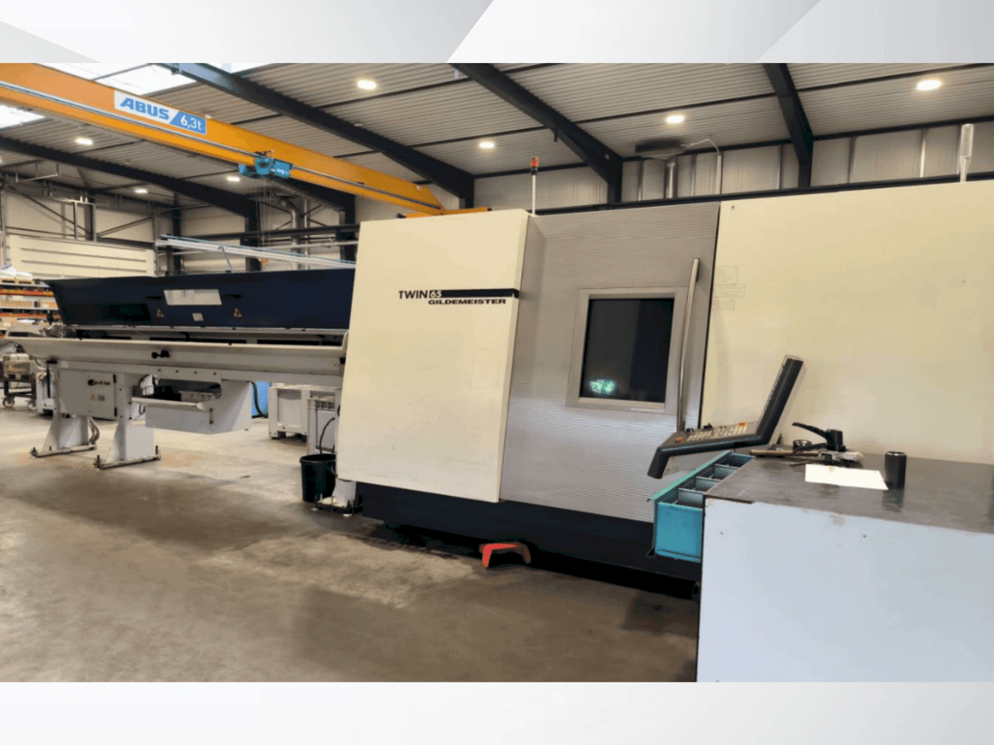 Prikaz stroja DMG Gildemeister Twin 65 sprijeda