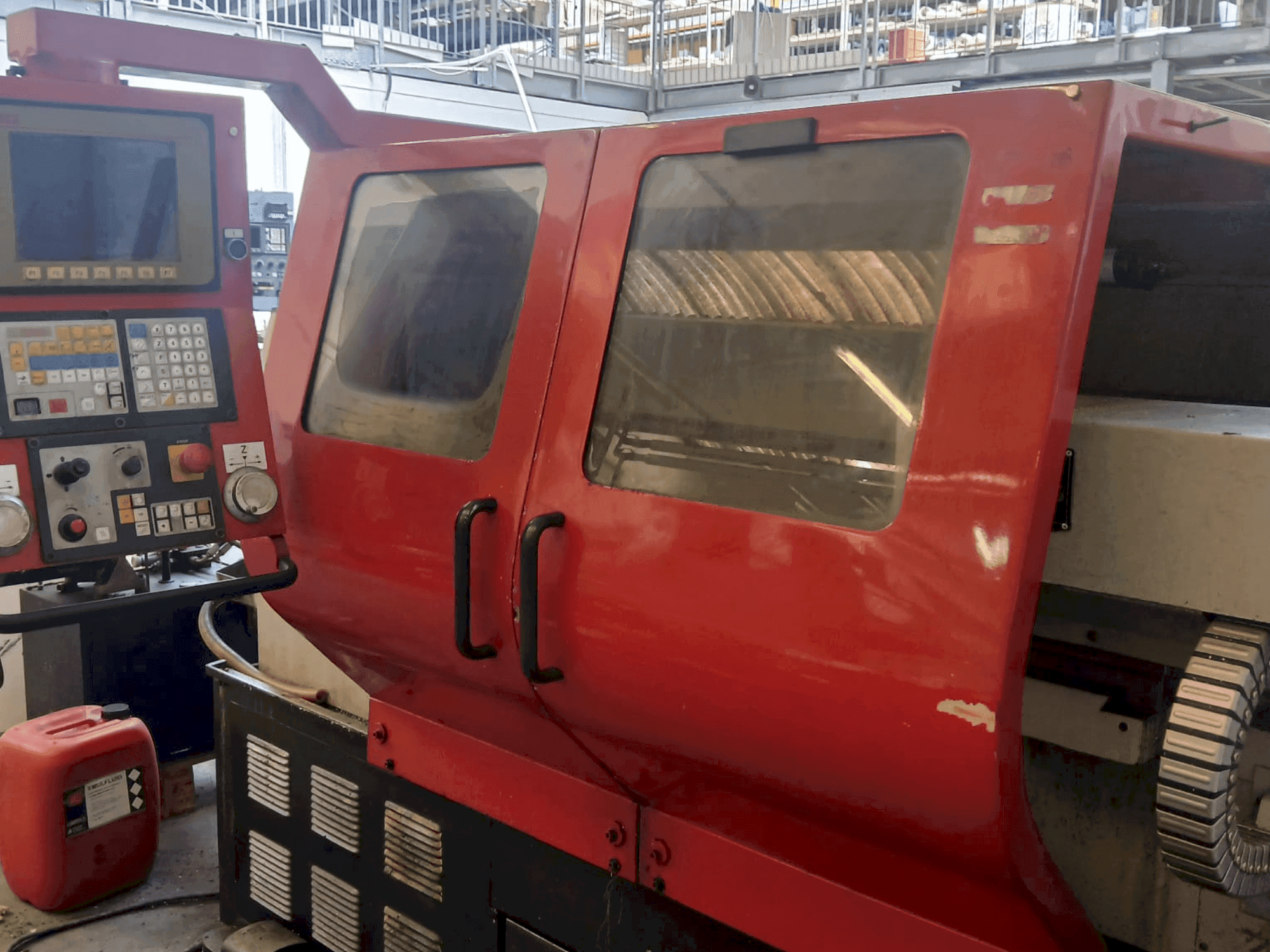 Prikaz stroja EMCO EMCOMAT-E 200X1000 sprijeda