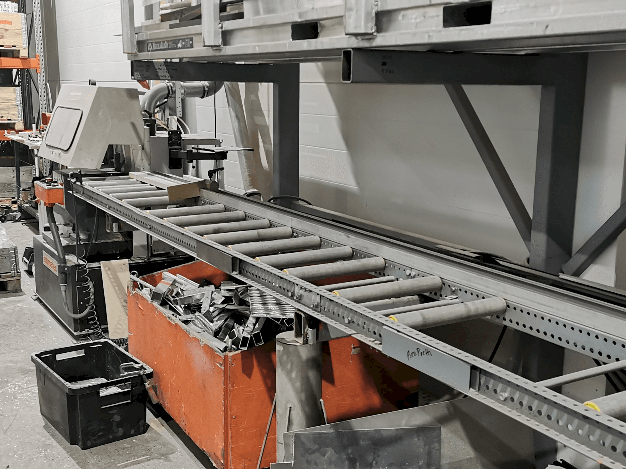 Prikaz stroja Elumatec MGS 105/01 sprijeda