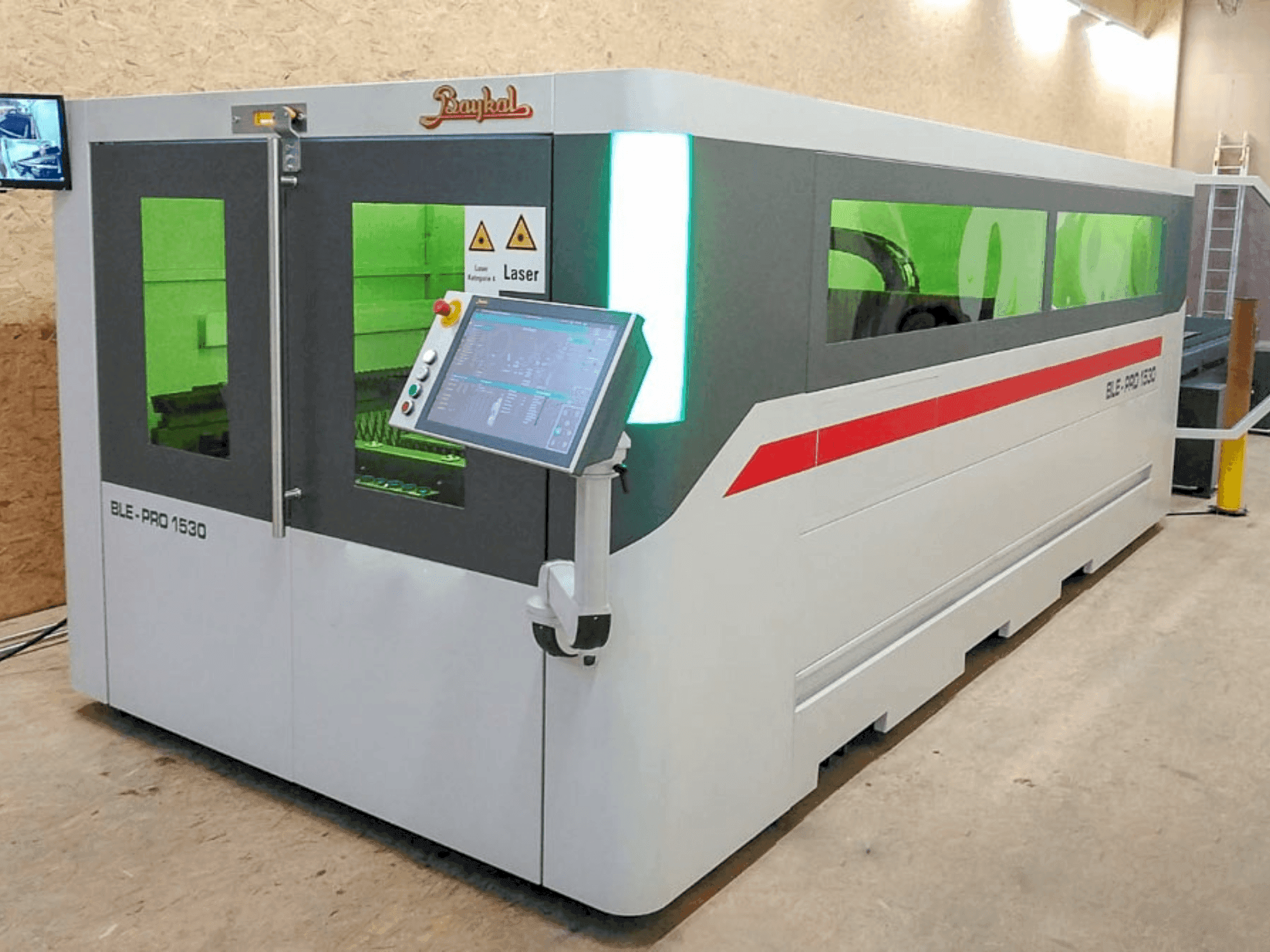 Prikaz stroja Baykal BLE PRO 1530 sprijeda