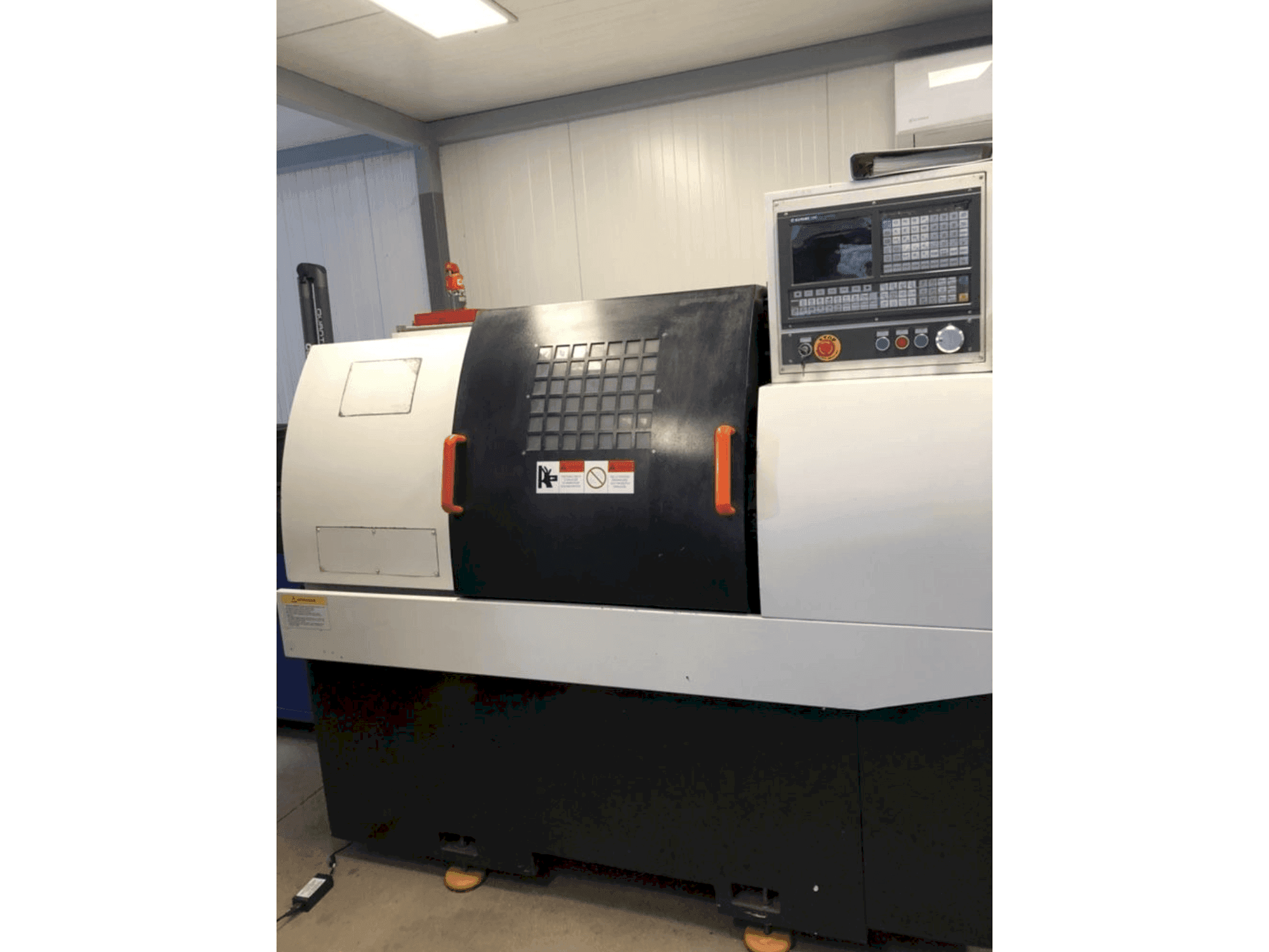 Prikaz stroja CORMARK CK6232L sprijeda