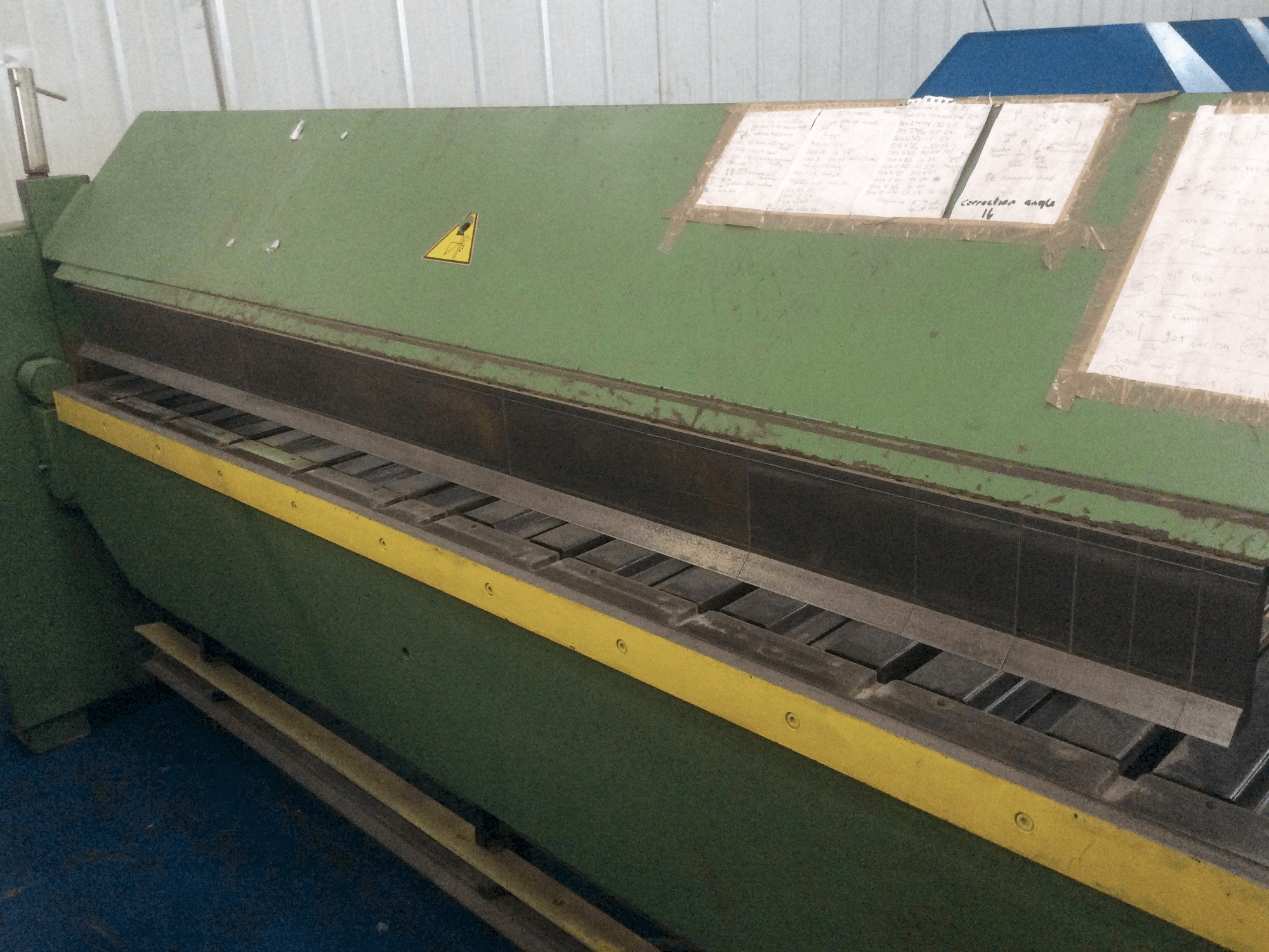 Prikaz stroja Schechtl MAB 250/CNC zdesna