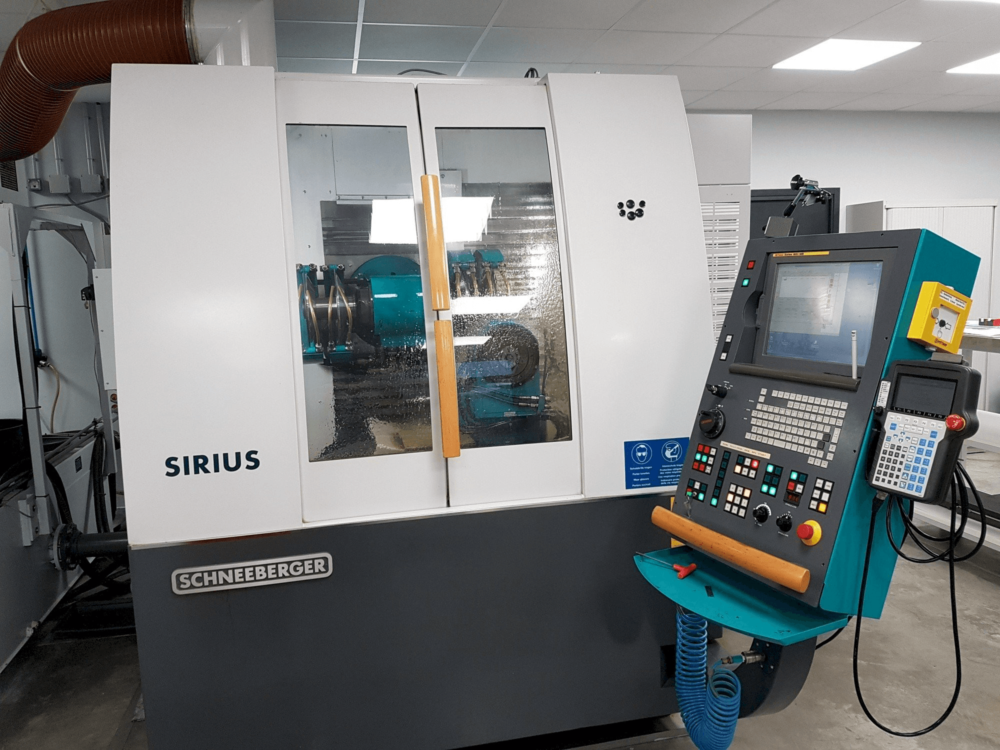 Prikaz stroja Schneeberger Sirius HPM sprijeda