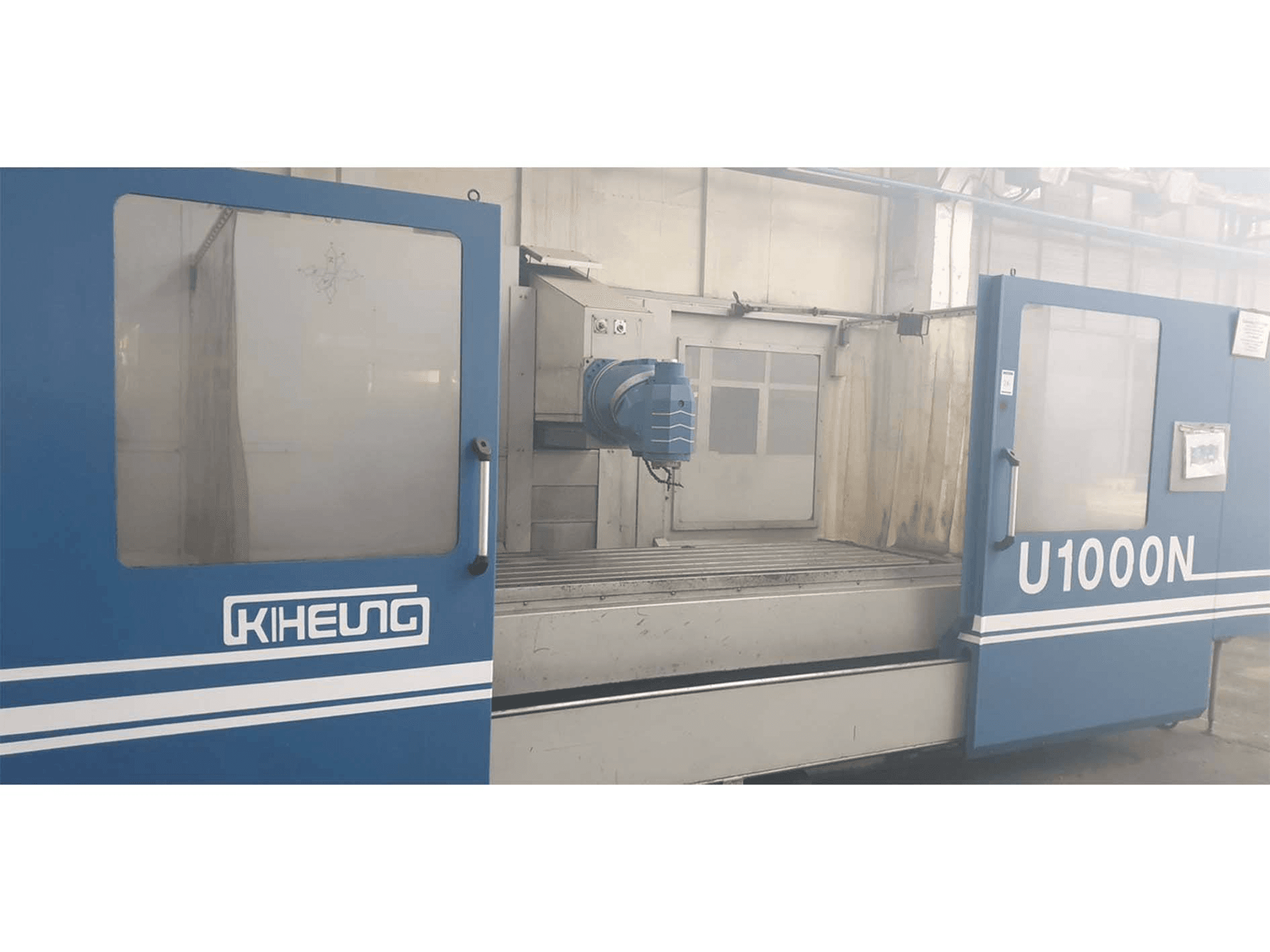 Prikaz stroja KIHEUNG U1000N sprijeda