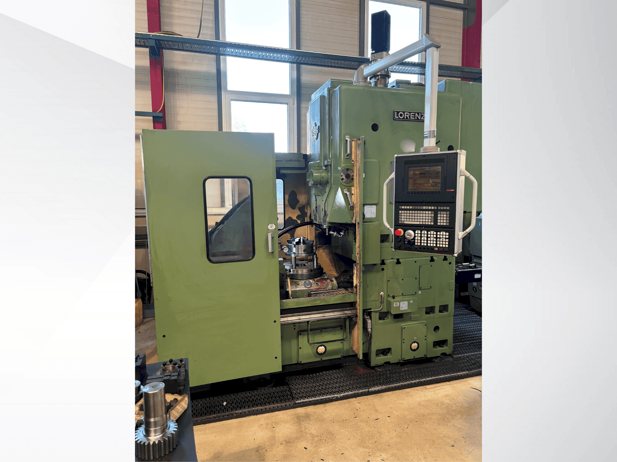 Prikaz stroja LORENZ LS 420 sprijeda