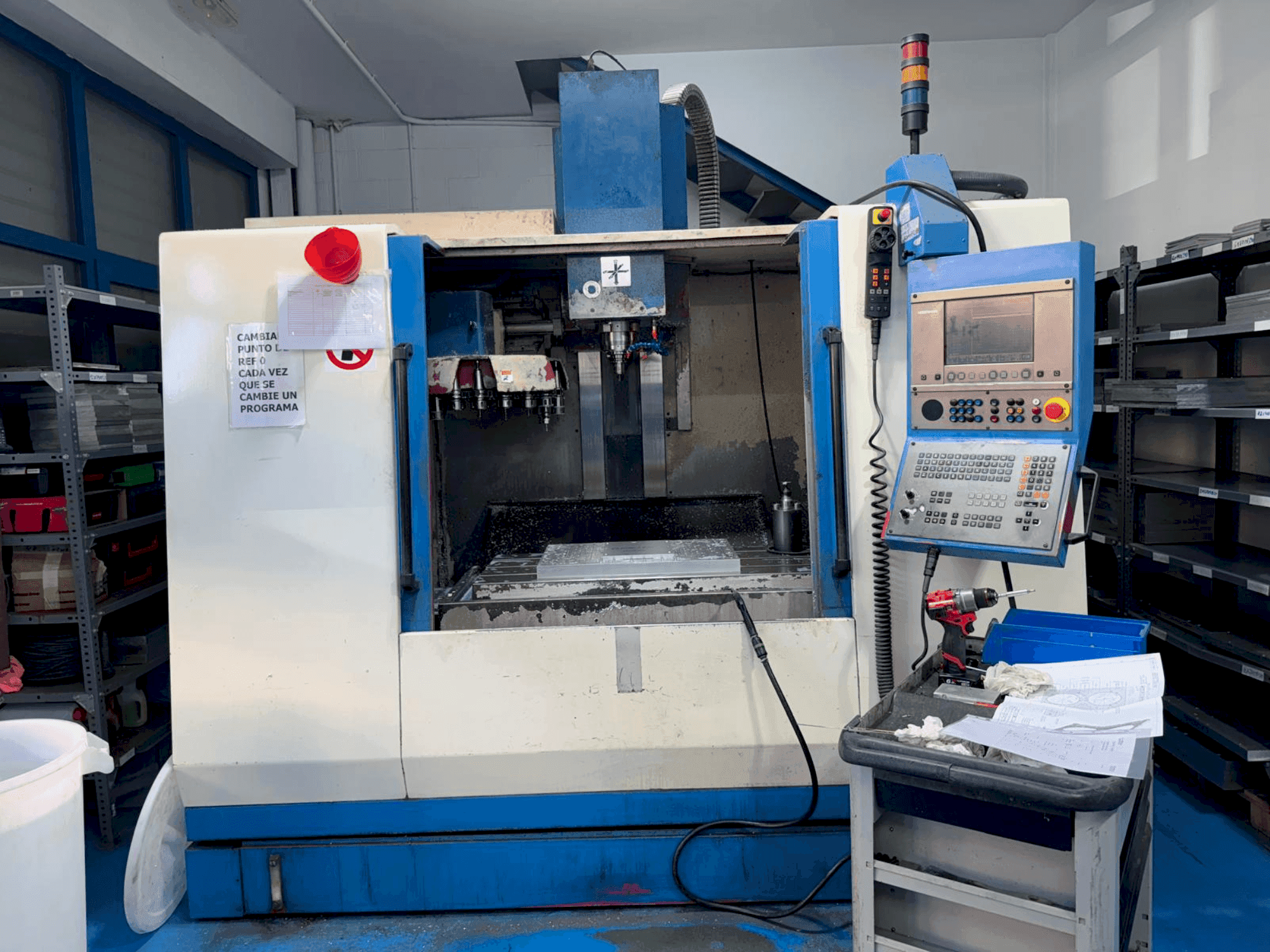 Prikaz stroja LAGUN GVC 1000 sprijeda