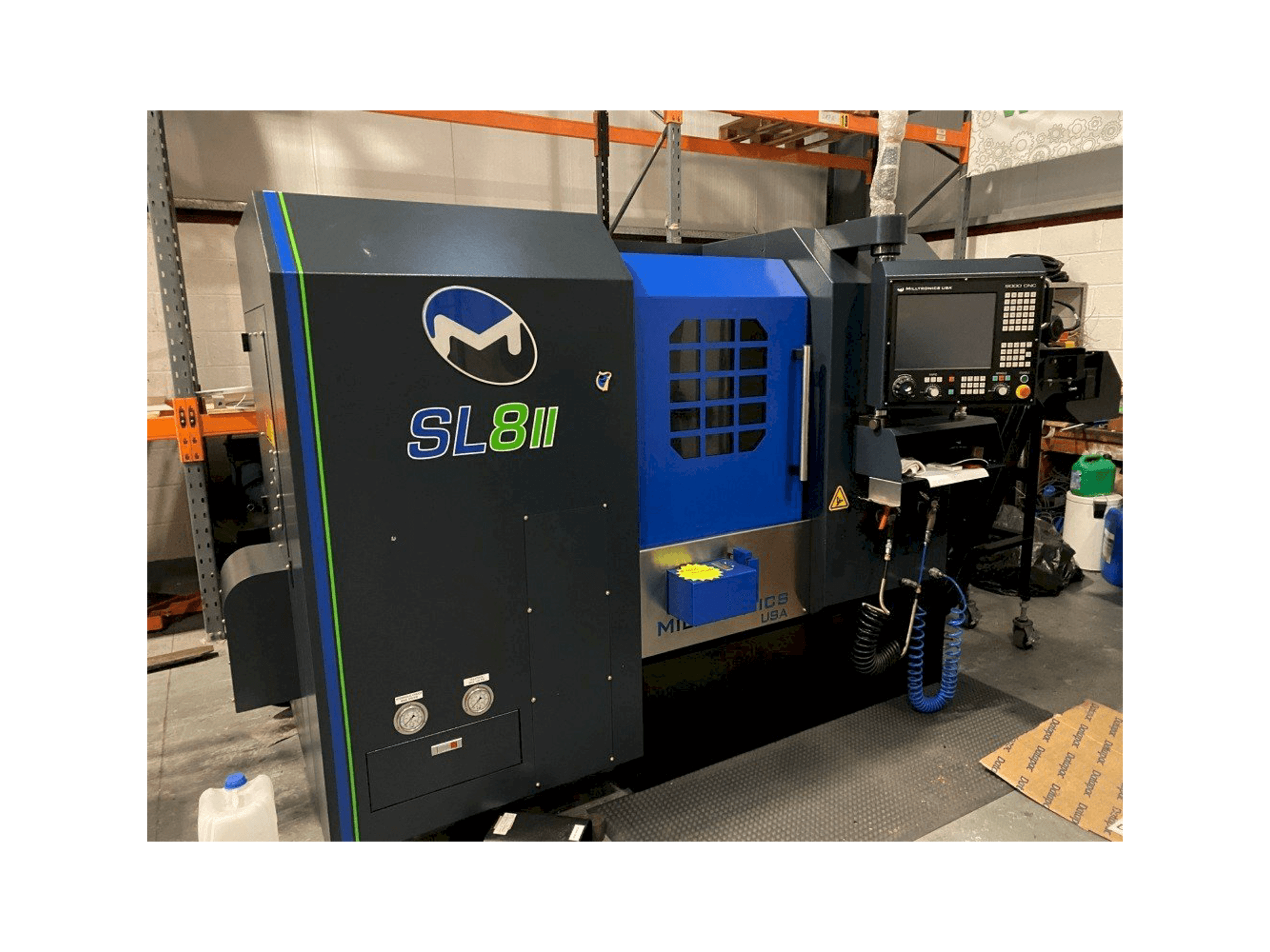 Prikaz stroja MILLTRONICS SL8-II sprijeda