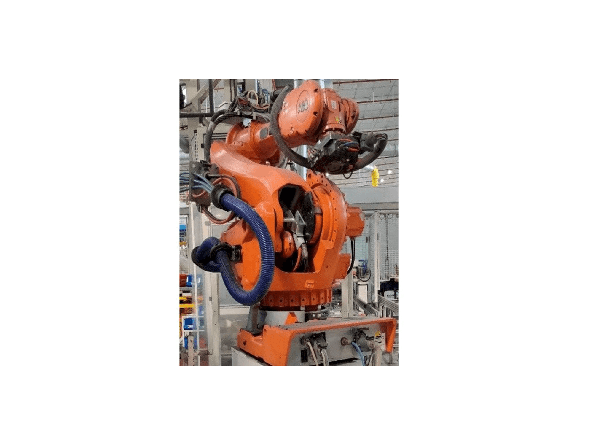 Prikaz lijeve strane stroja ABB IRB 6600-175/2.55