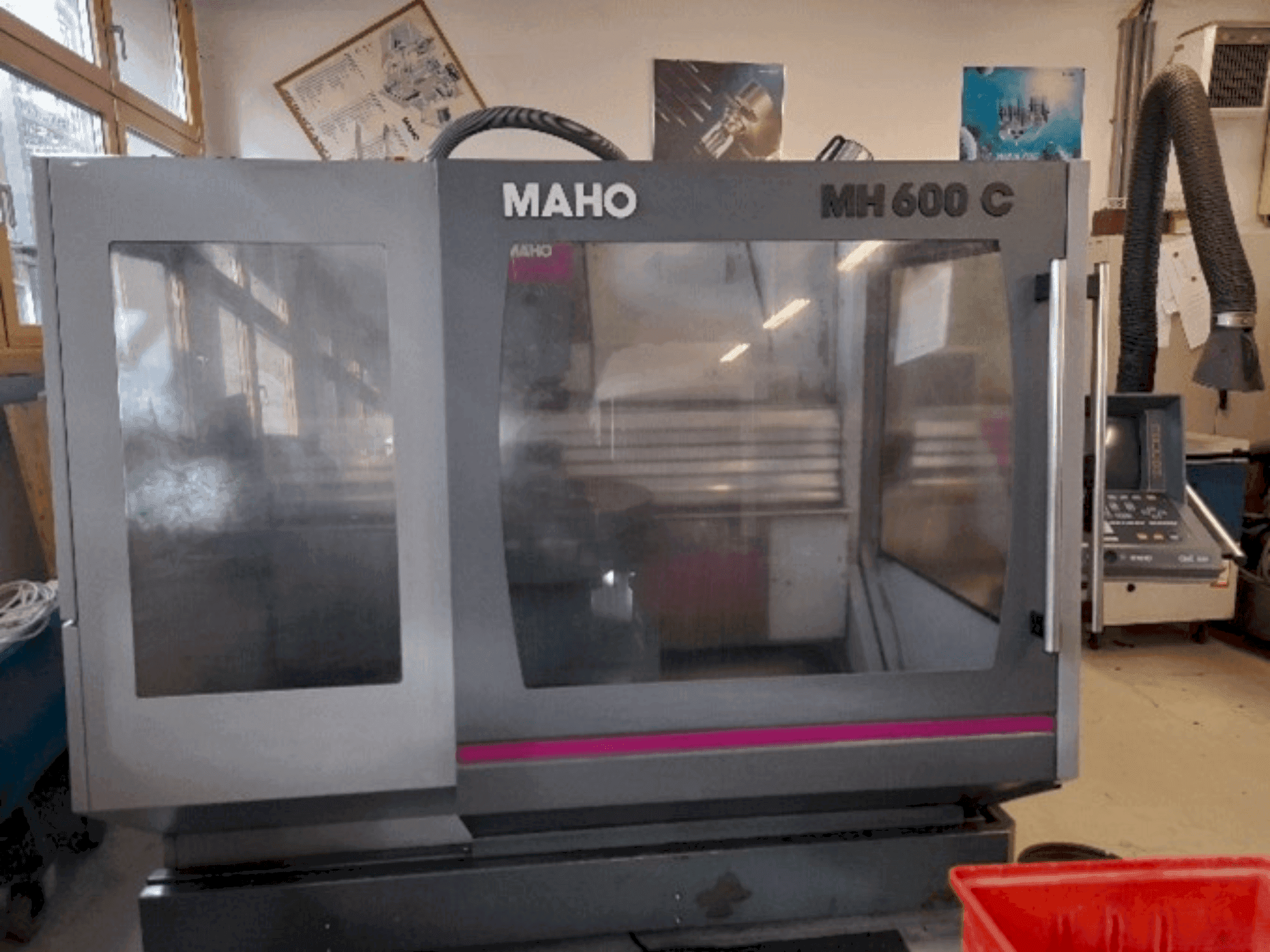 Prikaz stroja MAHO MH 600 C sprijeda