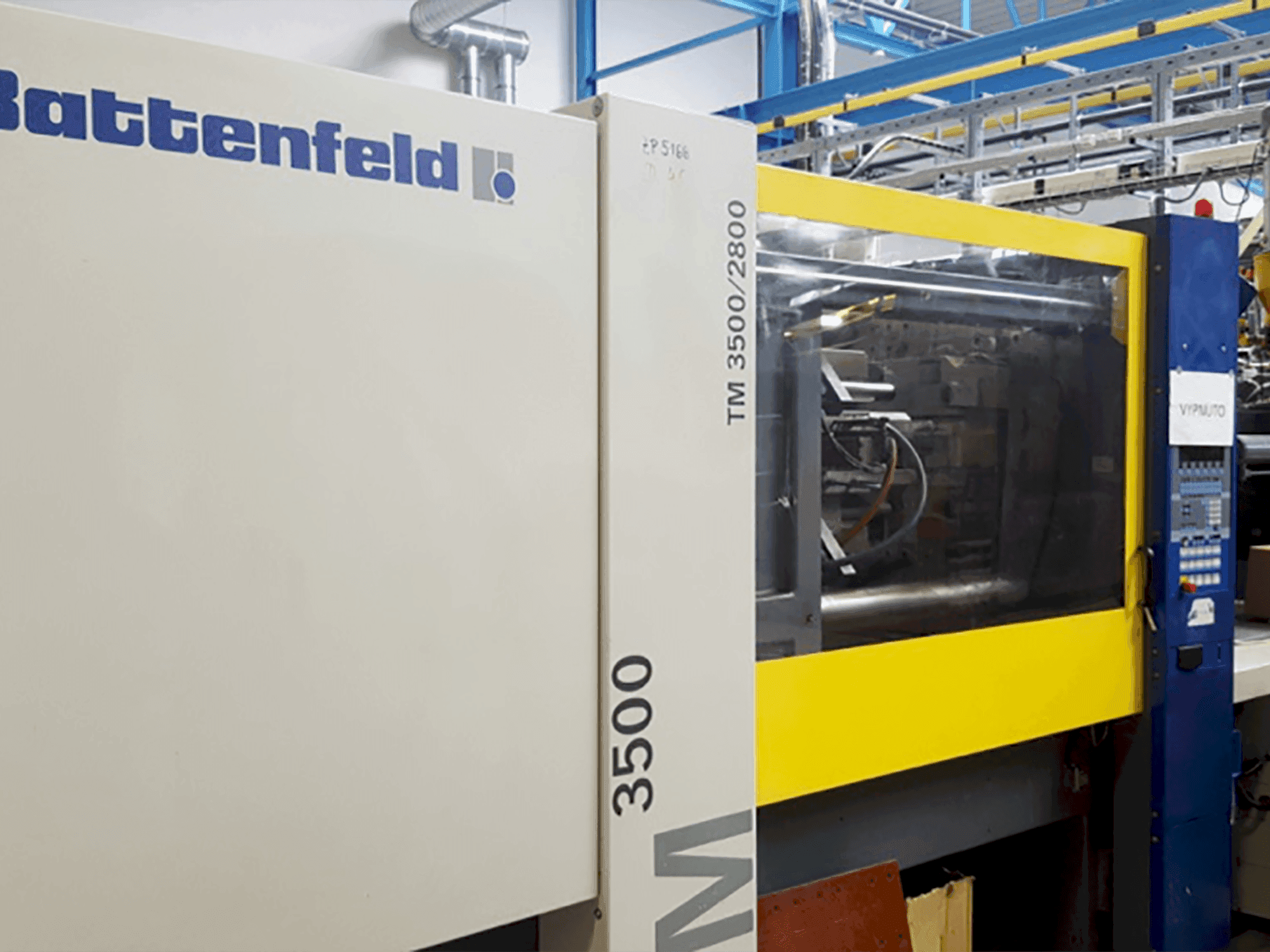 Prikaz stroja Battenfeld TM 3500/2800 sprijeda