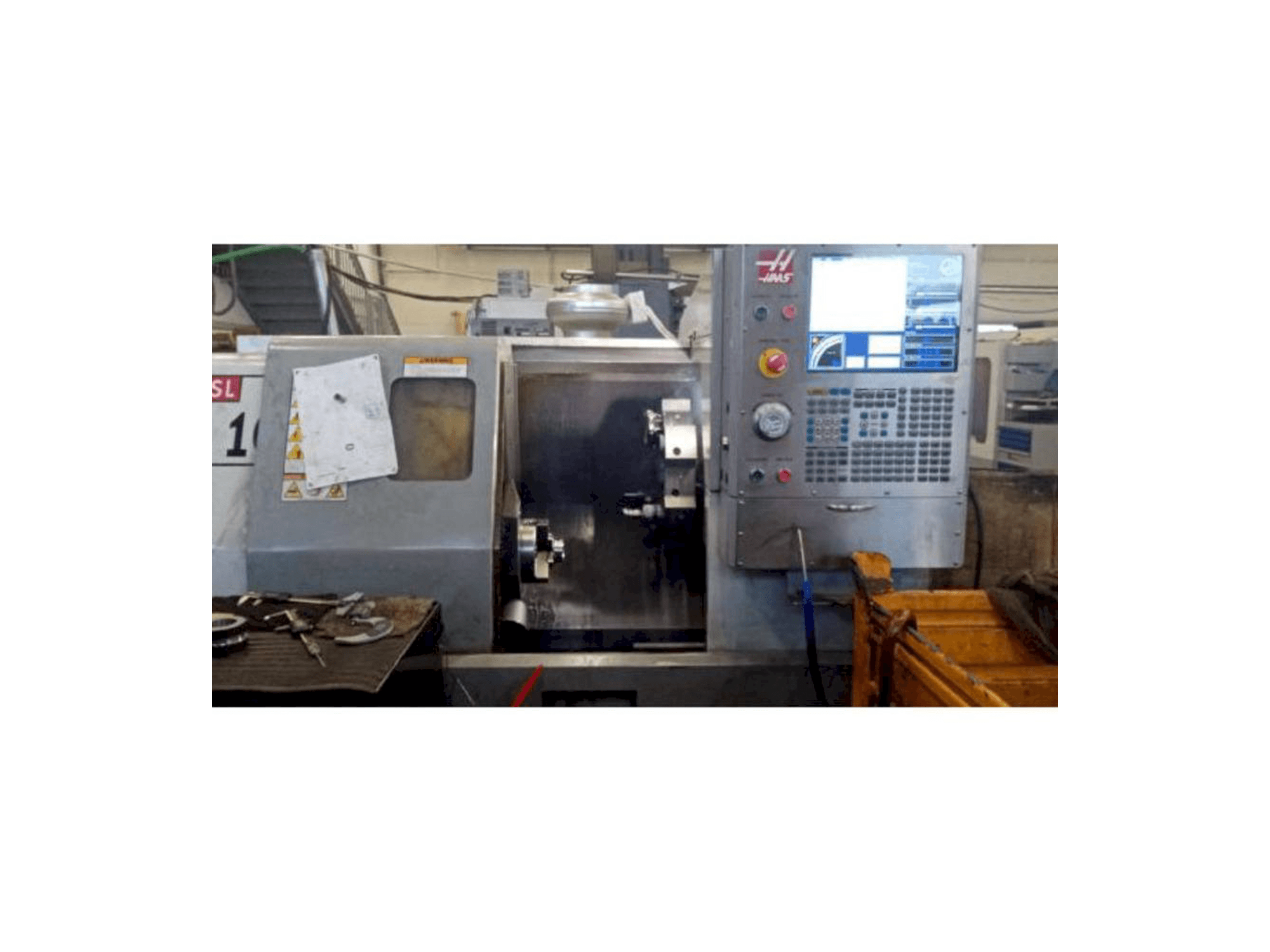 Prikaz stroja HAAS SL-10 sprijeda