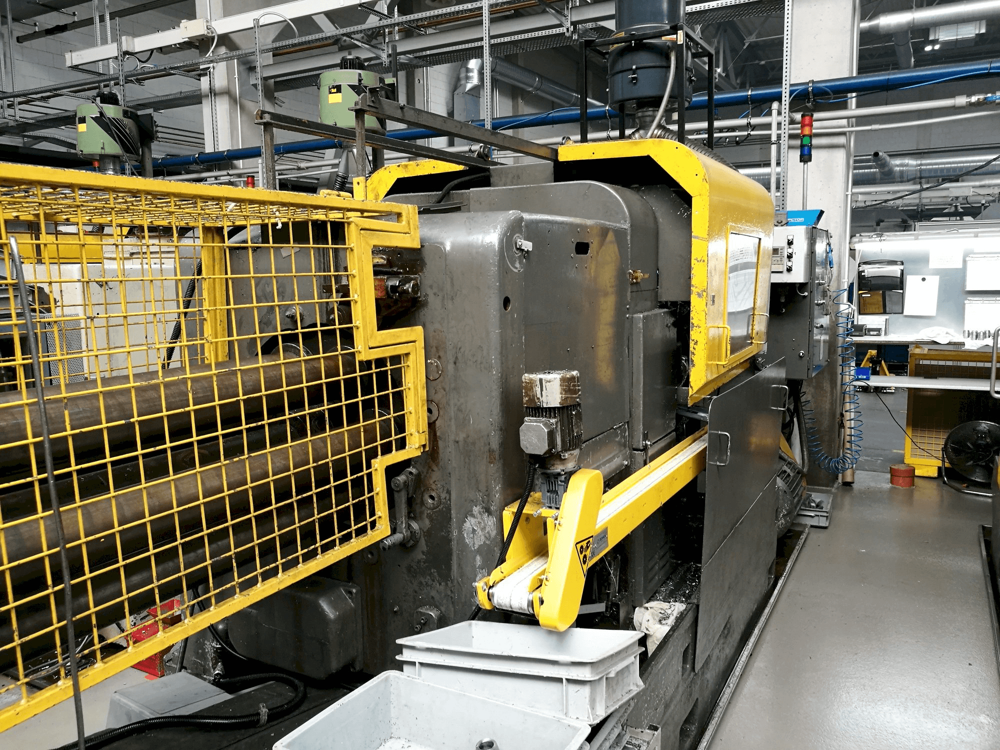 Prikaz stroja Wickman 2 1/4"-6 sprijeda