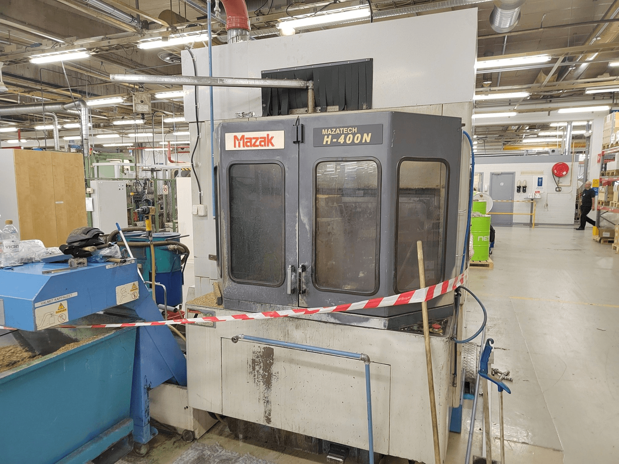 Prikaz stroja Mazak H-400N sprijeda