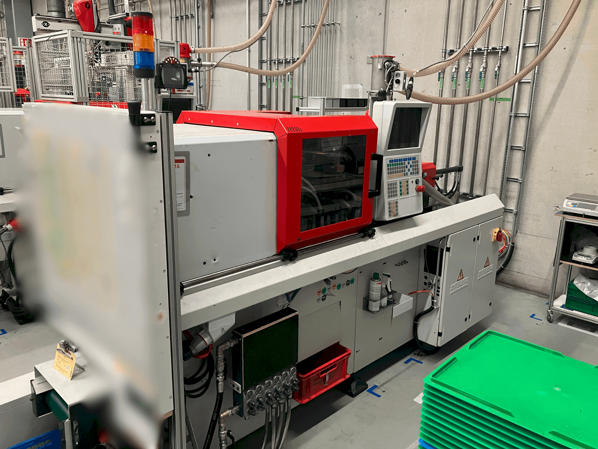 Prikaz stroja Arburg Allrounder 270 S 250-60 sprijeda