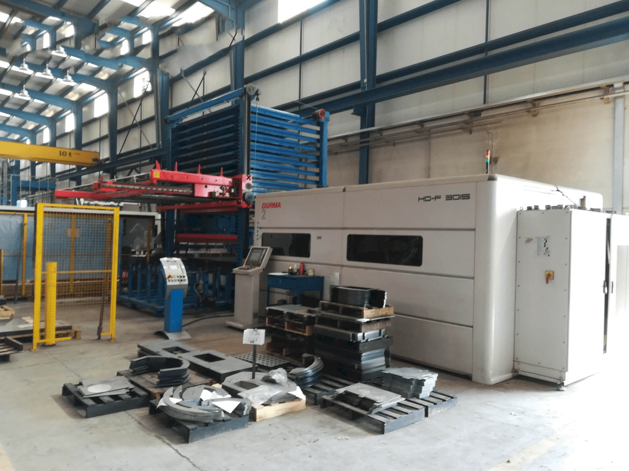 Prikaz stroja Durma HD-F 3015 sprijeda