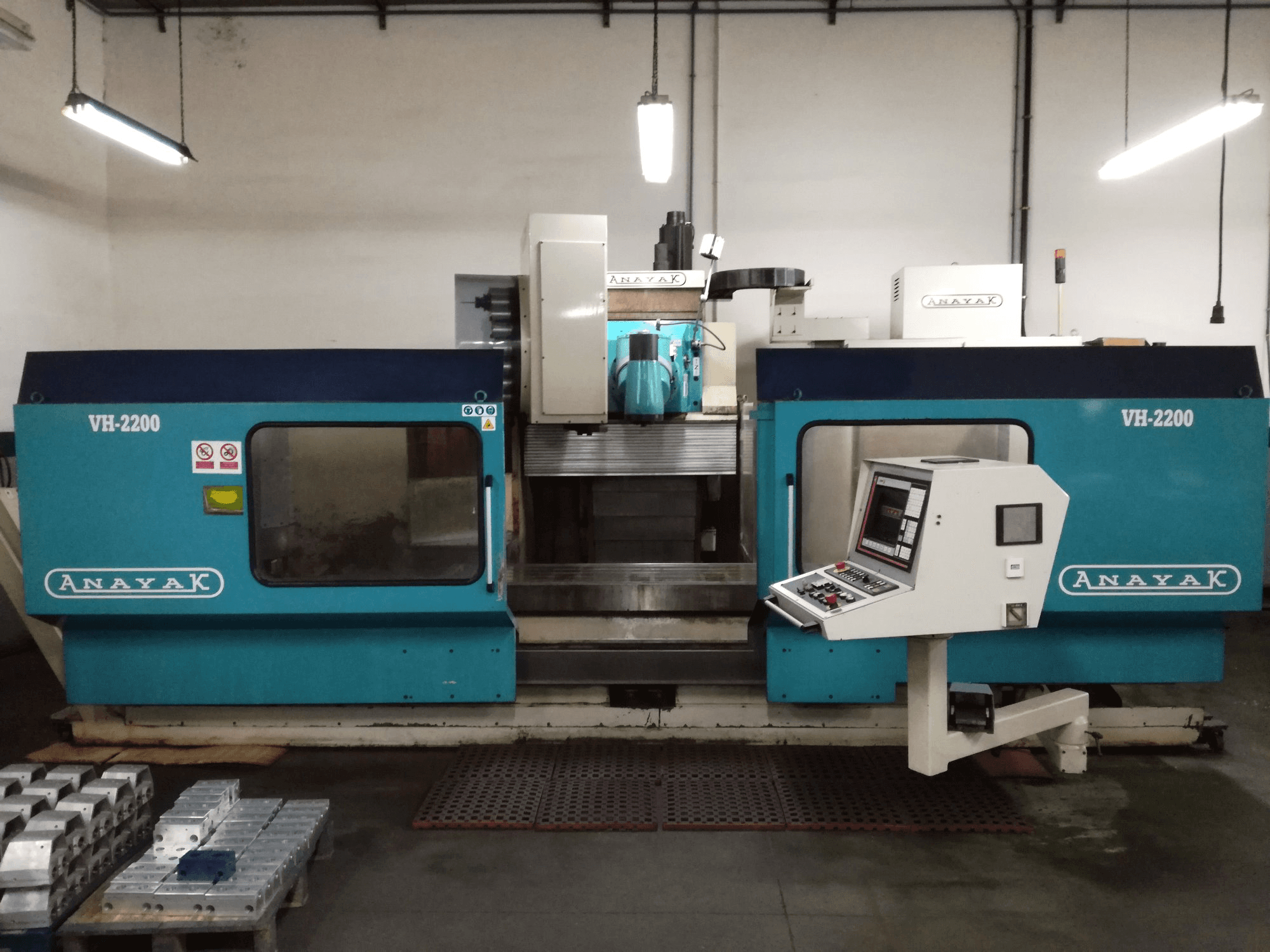 Prikaz stroja ANAYAK VH-2200 sprijeda