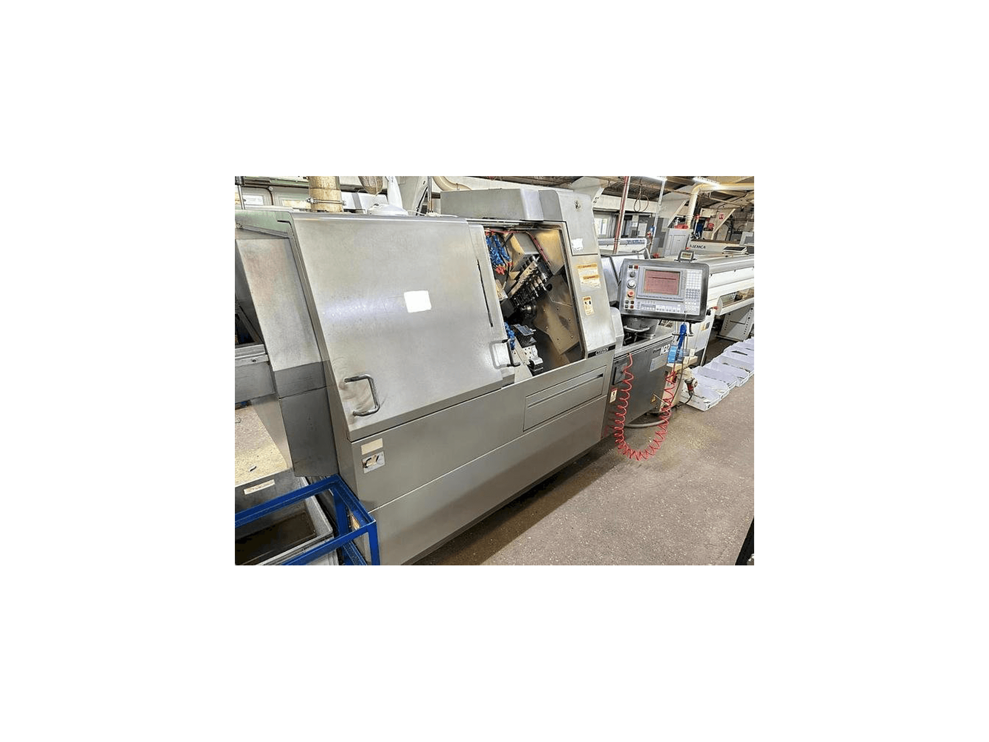 Prikaz stroja Citizen M32 III sprijeda