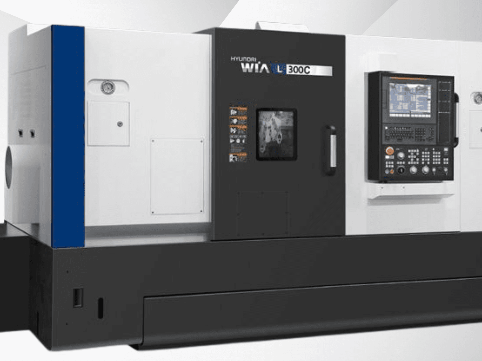 Hyundai WIA L300C CNC tokarski stroj, prednji pogled, s upravljačkom pločom i operativnim zaslonom. Ima elegantan, moderan dizajn.