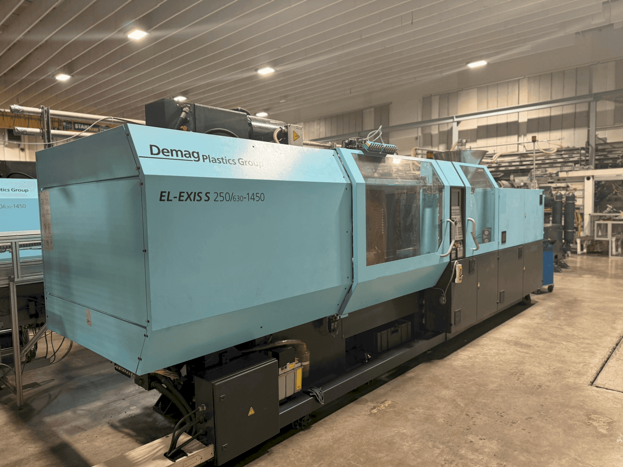 Prikaz stroja SUMITOMO SHI DEMAG El-Exis S 250/630-1450 sprijeda