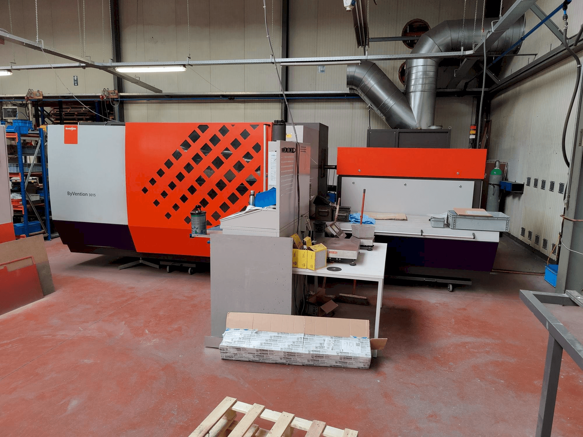 Prikaz stroja Bystronic ByVention 3015 sprijeda