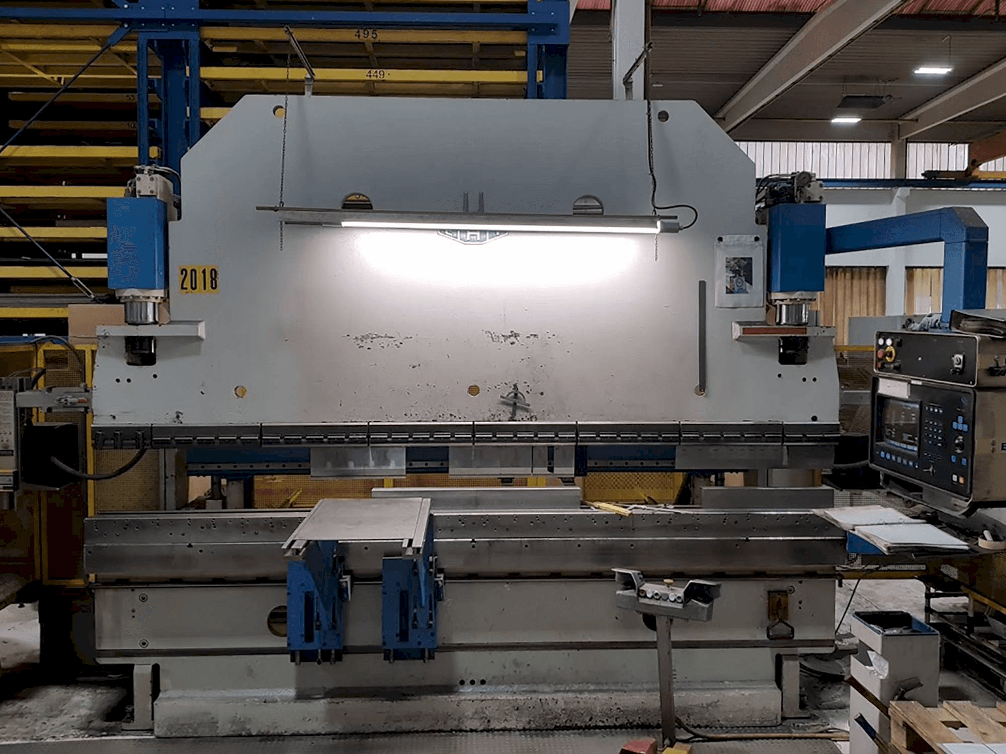 Prikaz stroja EHT EHPS 11-35 sprijeda