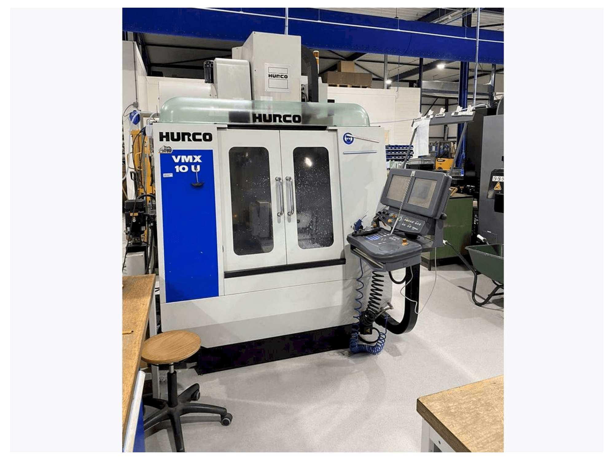 Prikaz stroja Hurco VMX 10 U 5 sprijeda