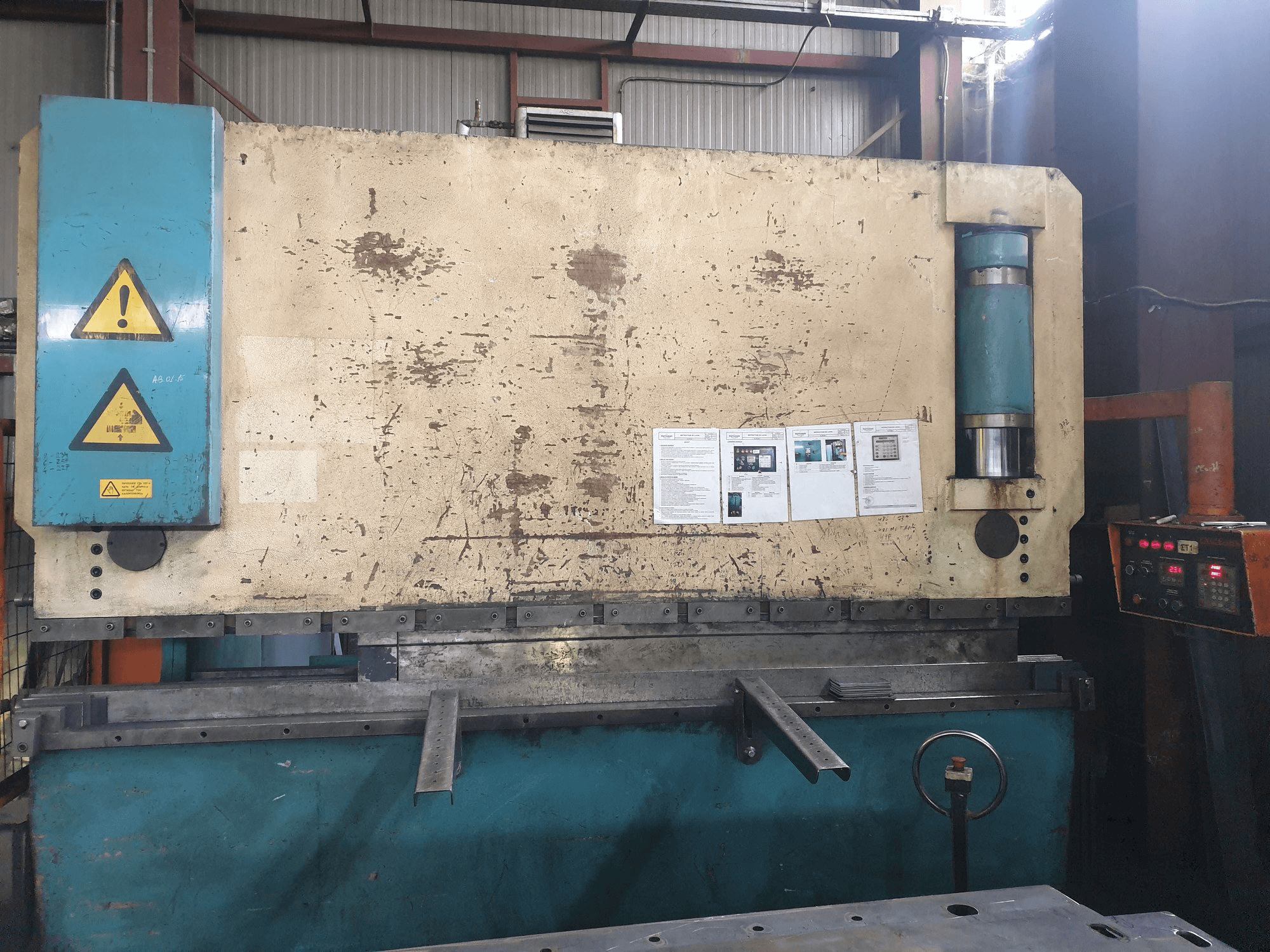 Prikaz stroja GIZELIS PB 130/3000 sprijeda