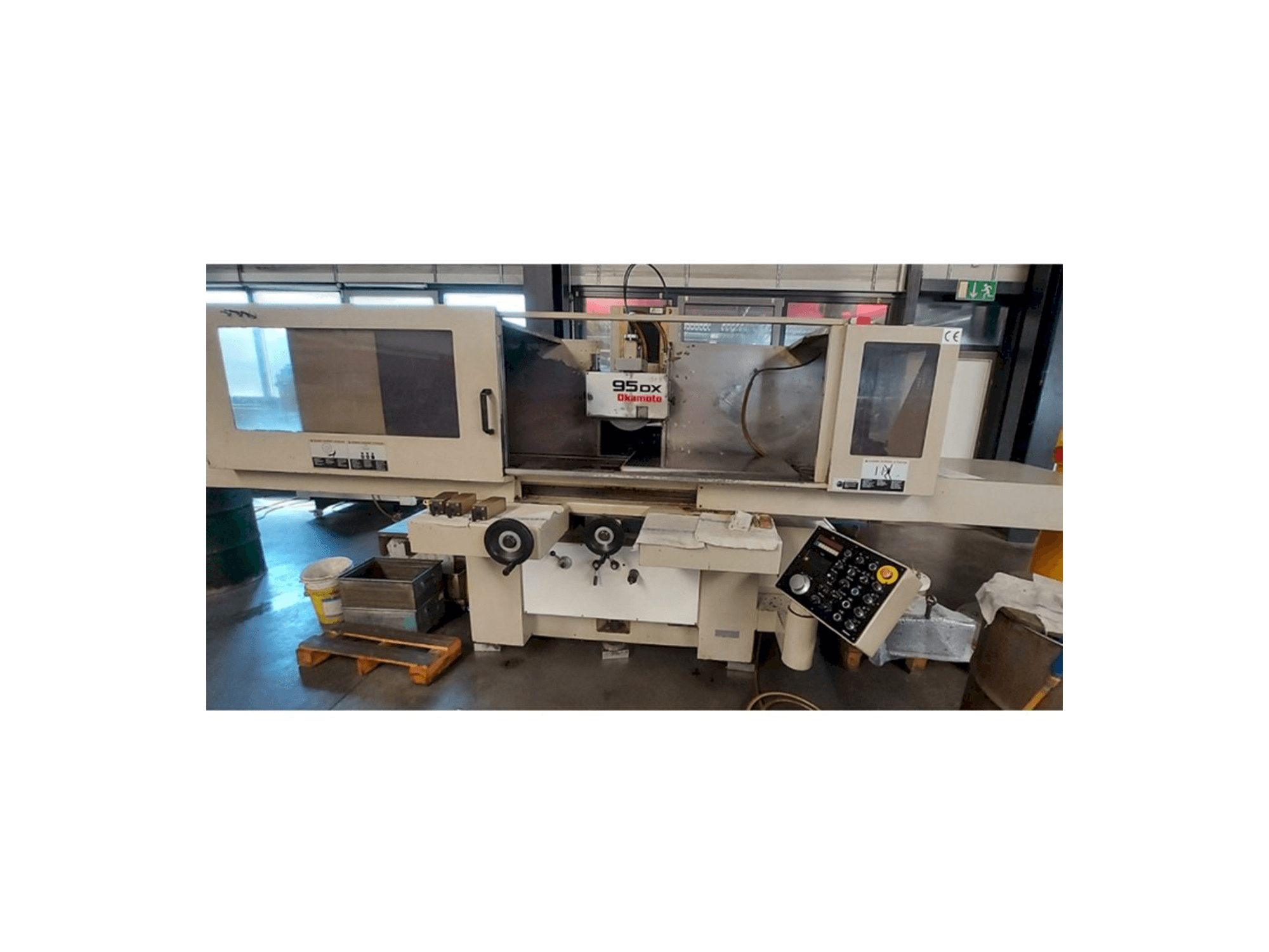 Prikaz stroja OKAMOTO 95DX sprijeda