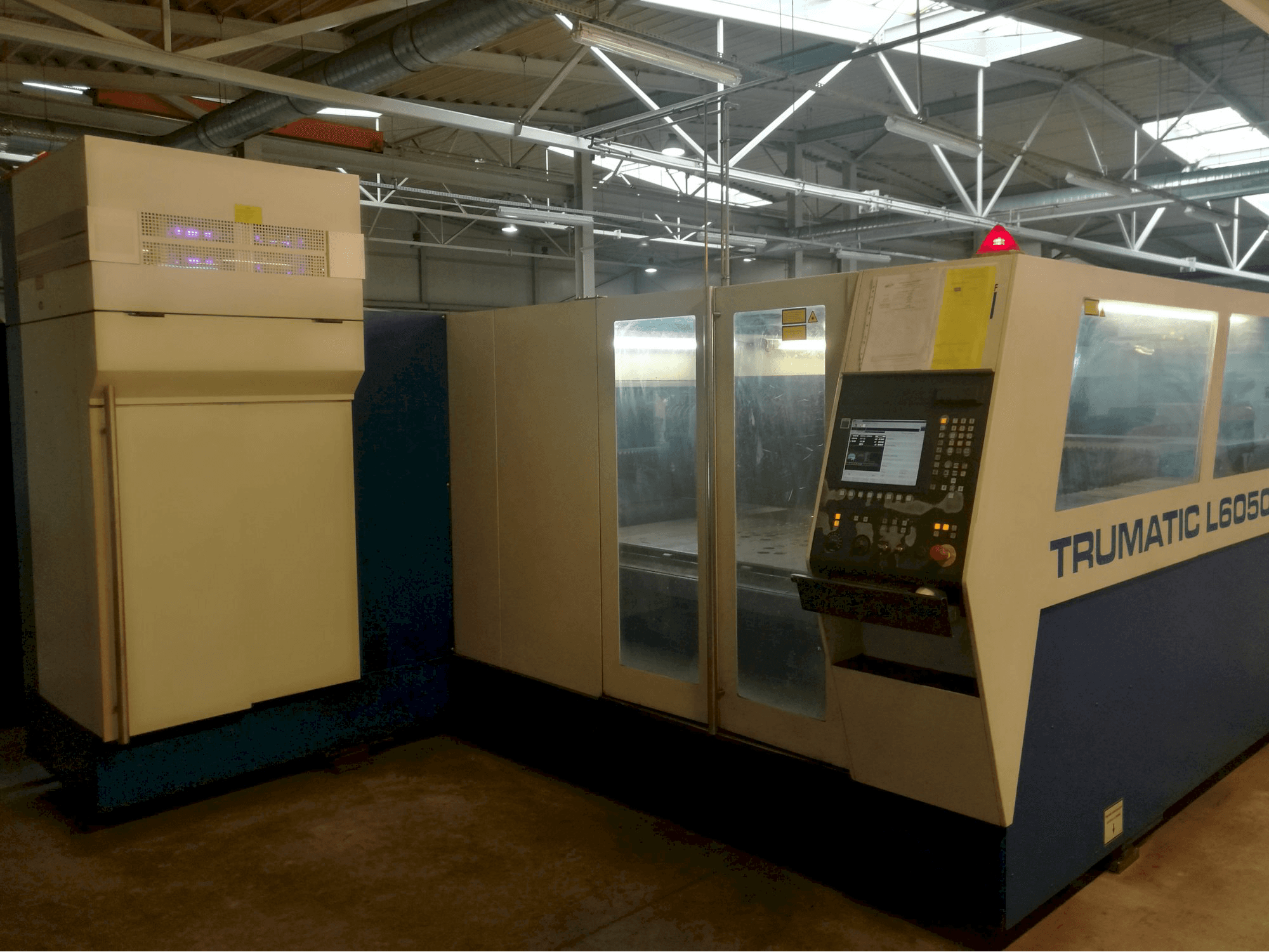 Prikaz stroja Trumpf Trumatic L 6050 zdesna