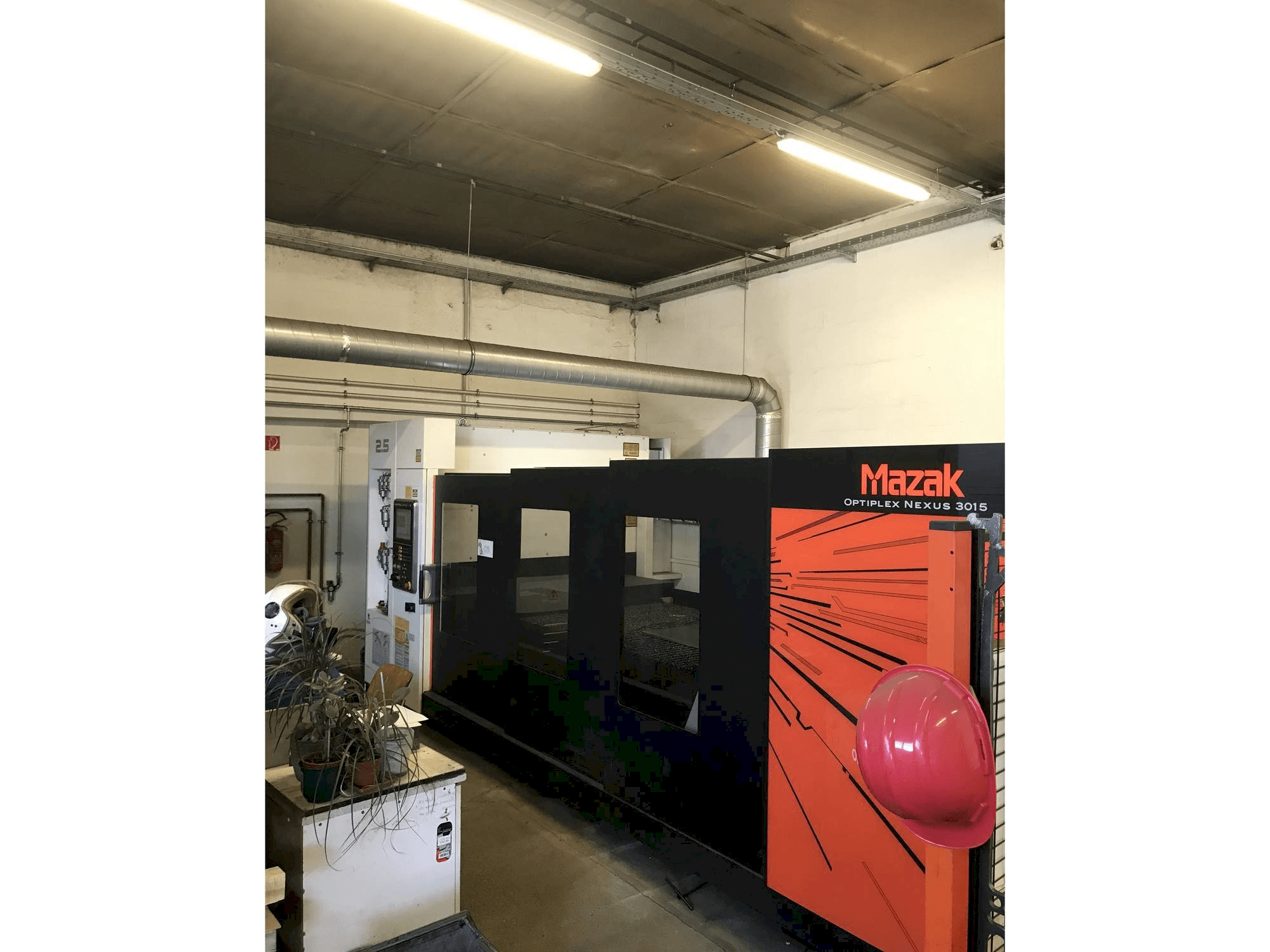 Prikaz stroja Mazak Optiplex Nexus 3015 sprijeda