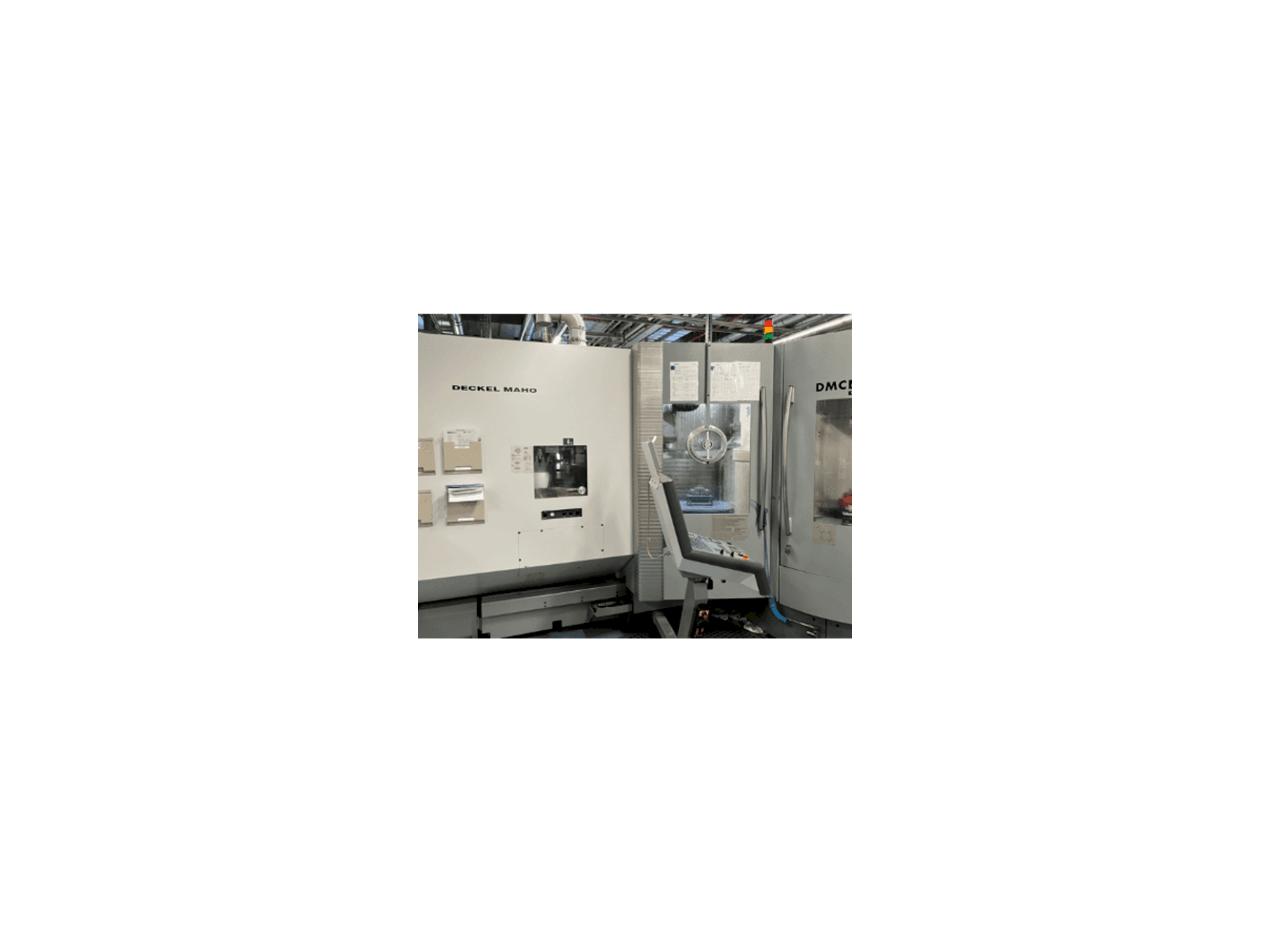 Prikaz stroja DECKEL MAHO DMC 60 T RS3 sprijeda