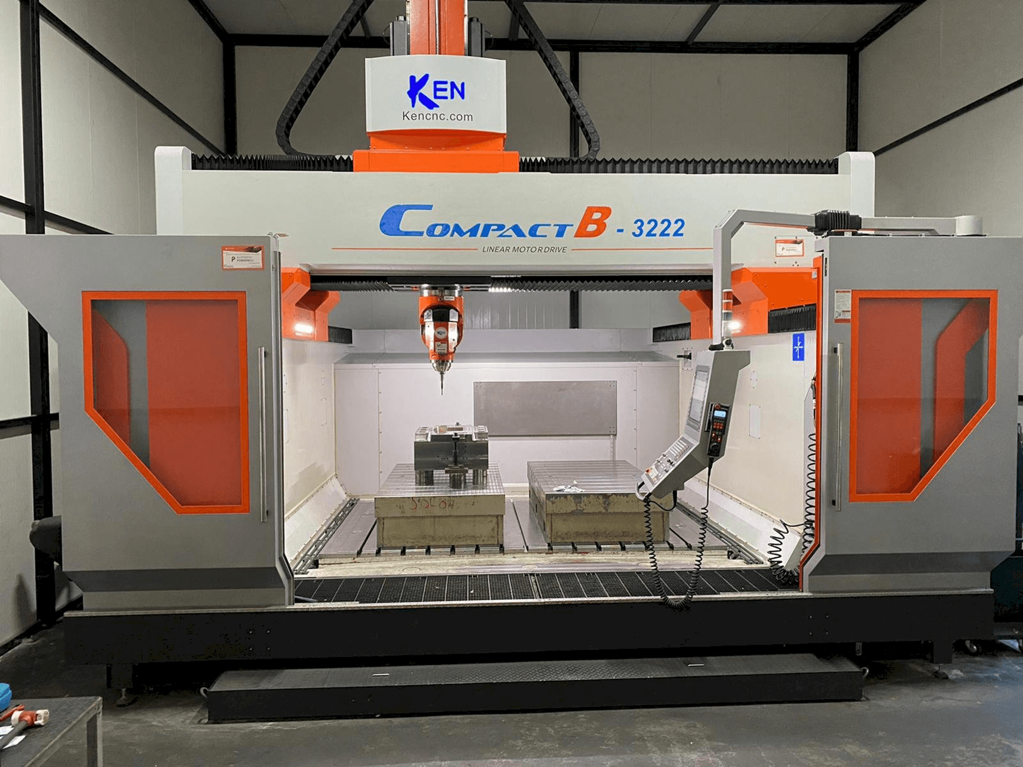 Prikaz stroja KEN COMPACT B 3222 sprijeda