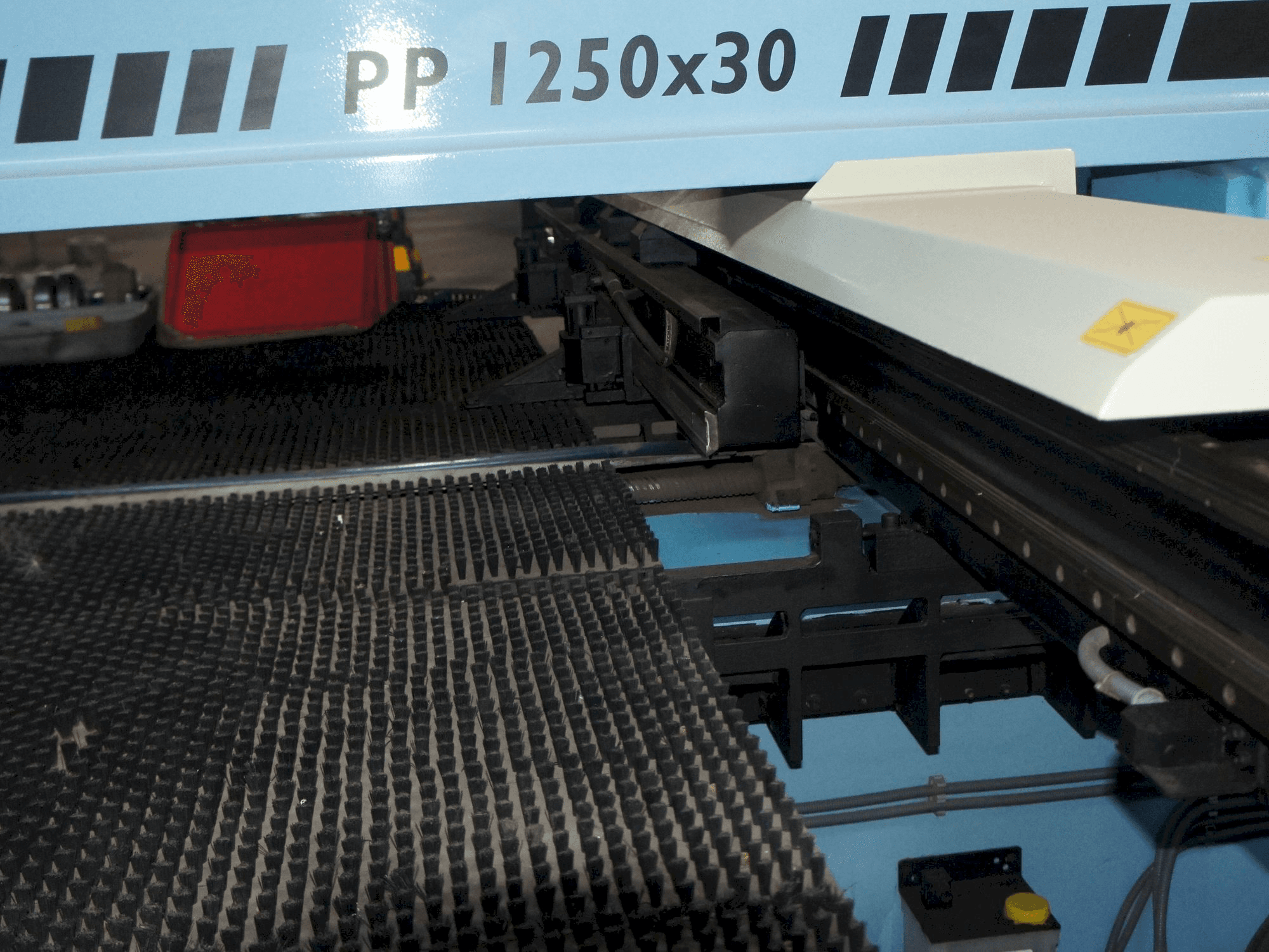 Prikaz stroja Durma PP 12530 sprijeda