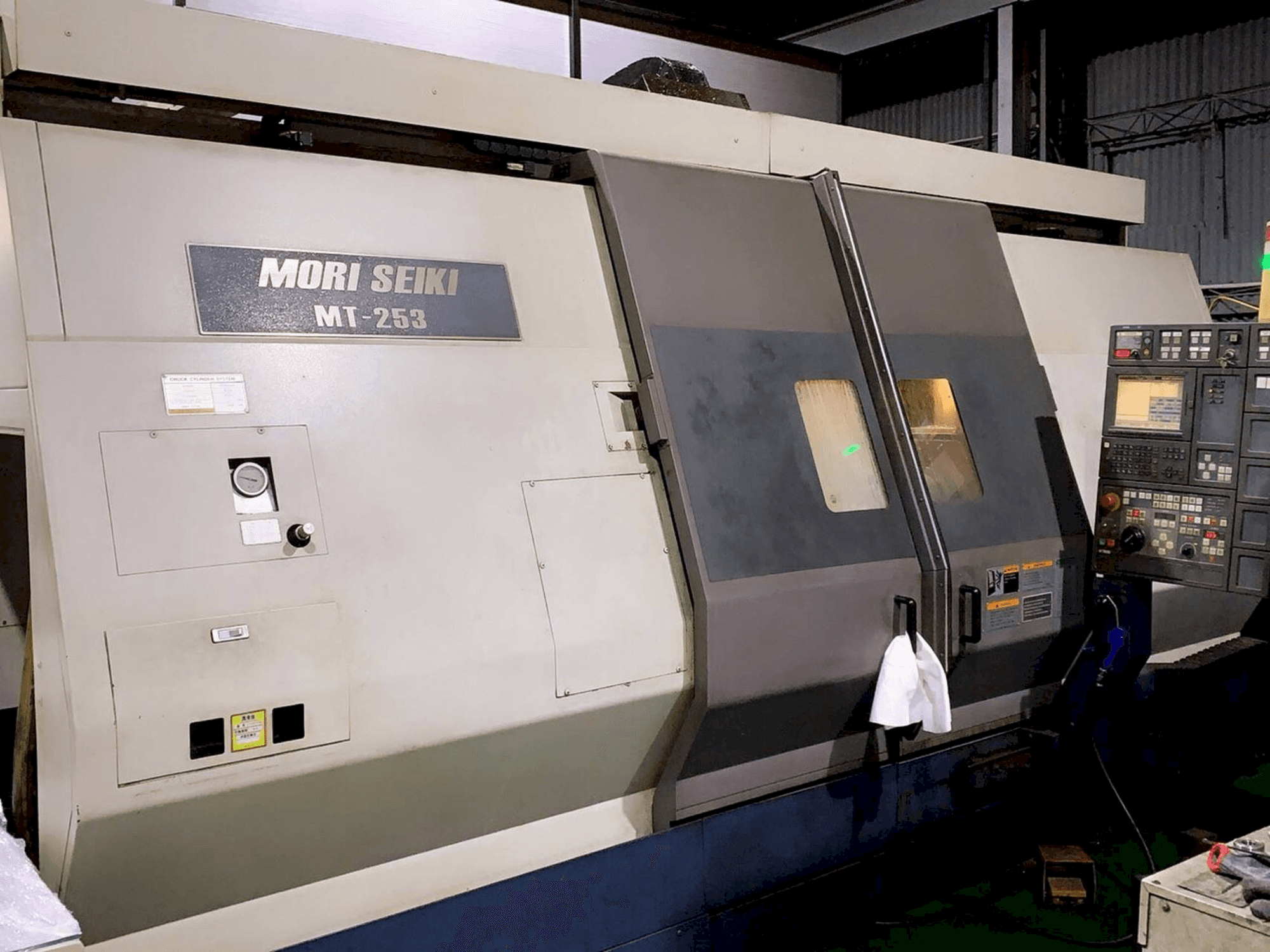 Prikaz stroja MORI SEIKI MT 253 S sprijeda
