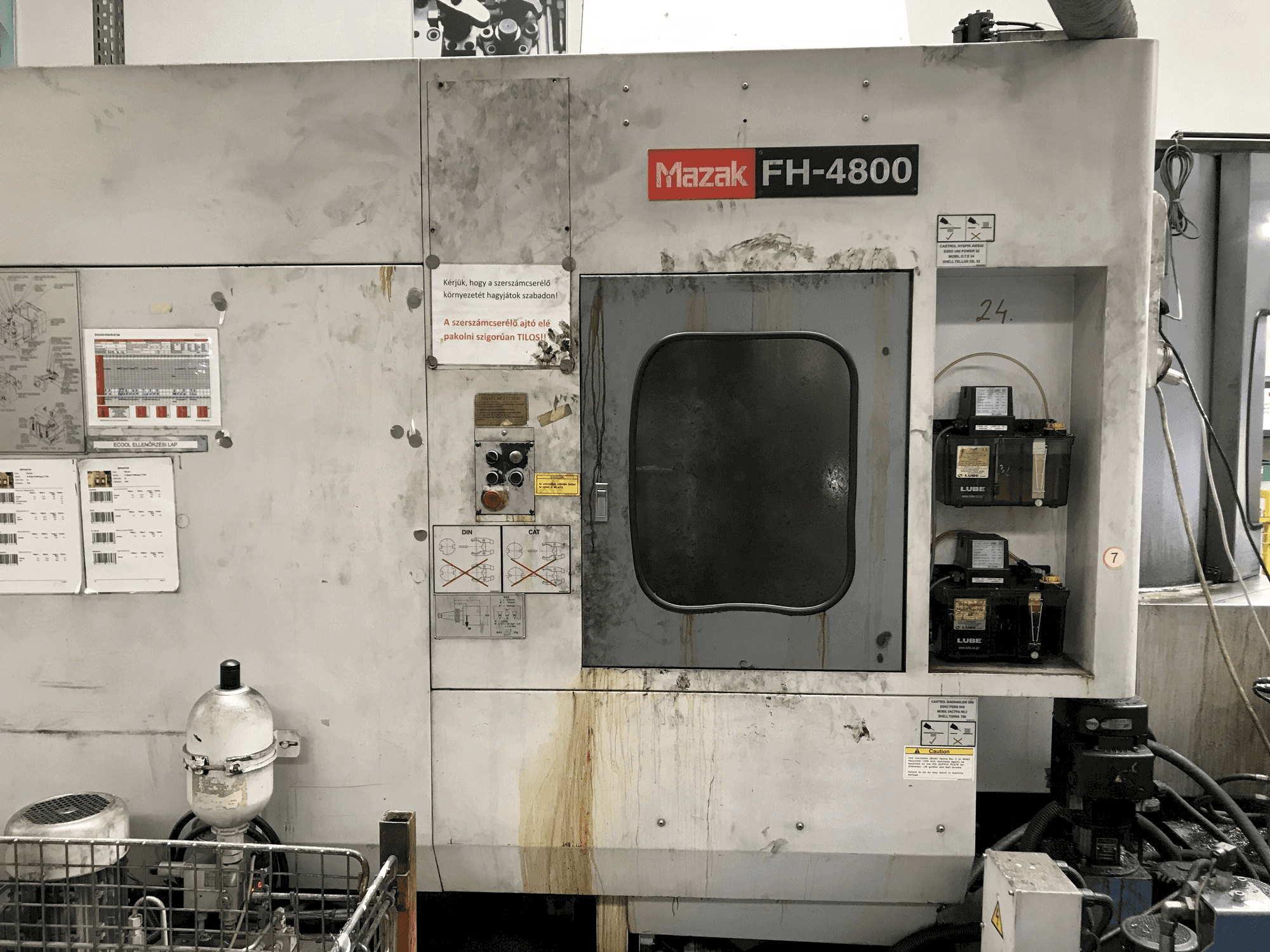 Prikaz lijeve strane stroja Mazak FH-4800 40T