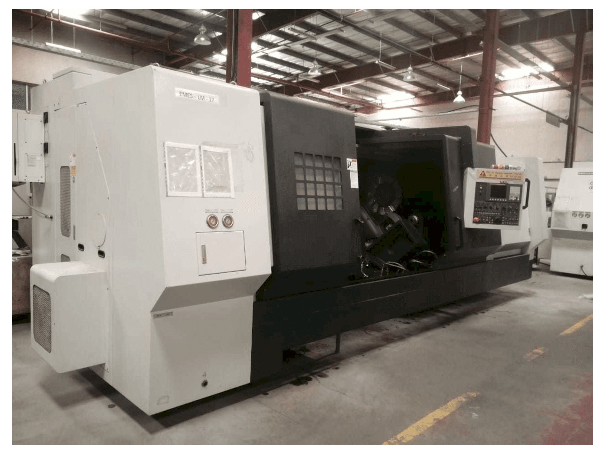 Prikaz lijeve strane stroja YOU JI YH 50/300