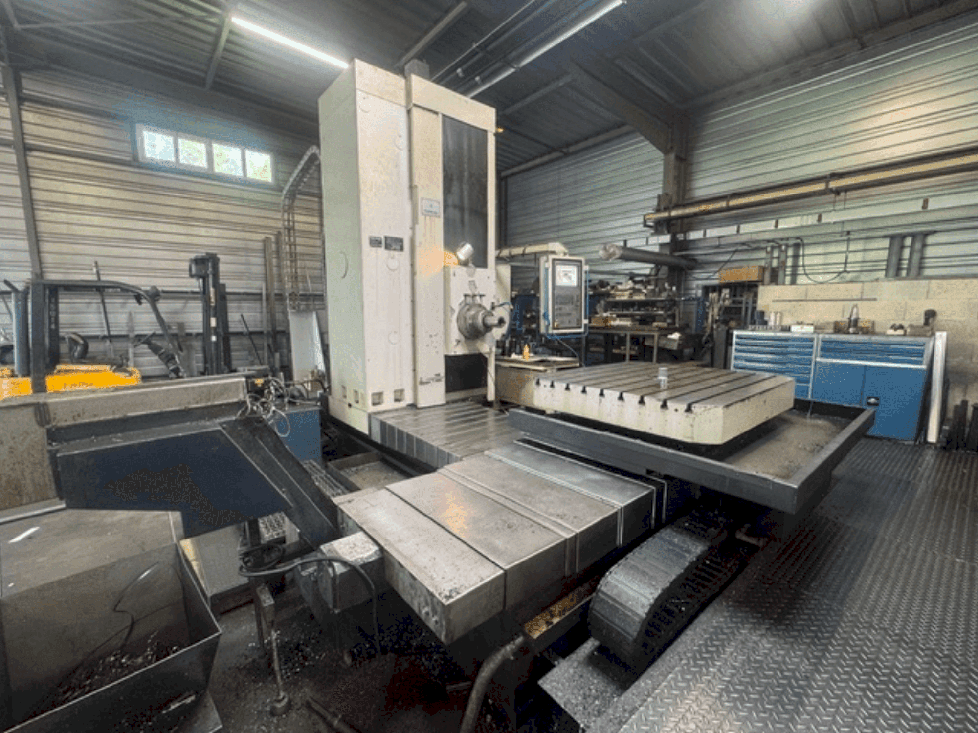 Prikaz stroja SMCTL PCB110 sprijeda