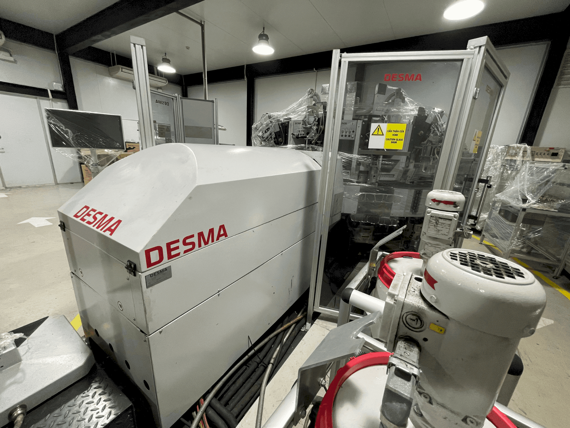 Prikaz stroja Kloeckner Desma PU D522/12-LDI sprijeda